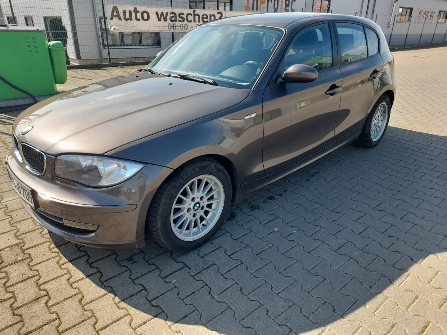 BMW 116 116i Braun - 1