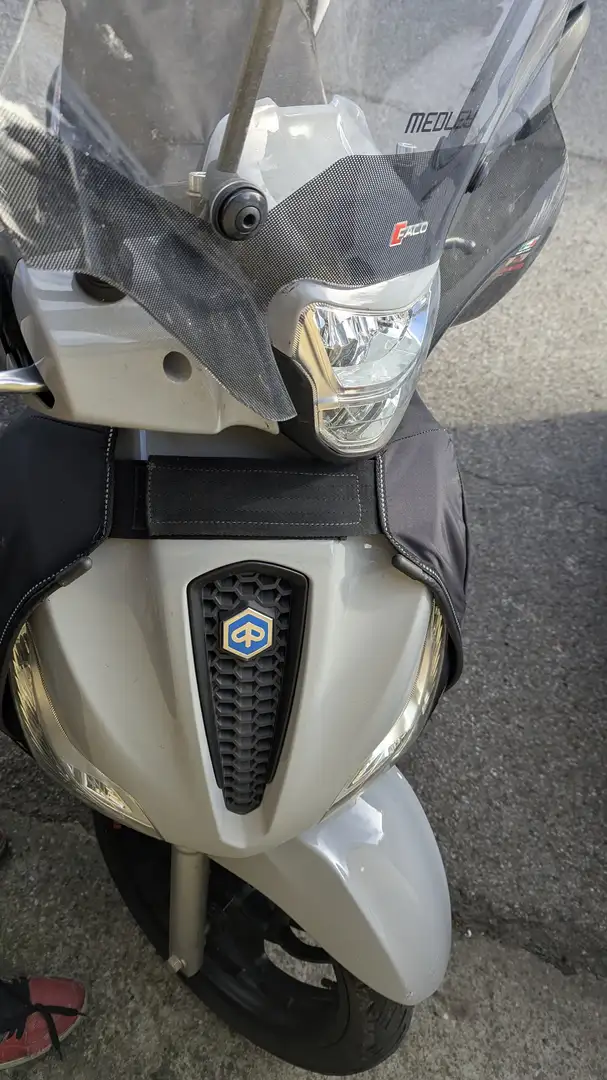 Piaggio Medley 150 S abs Gris - 2