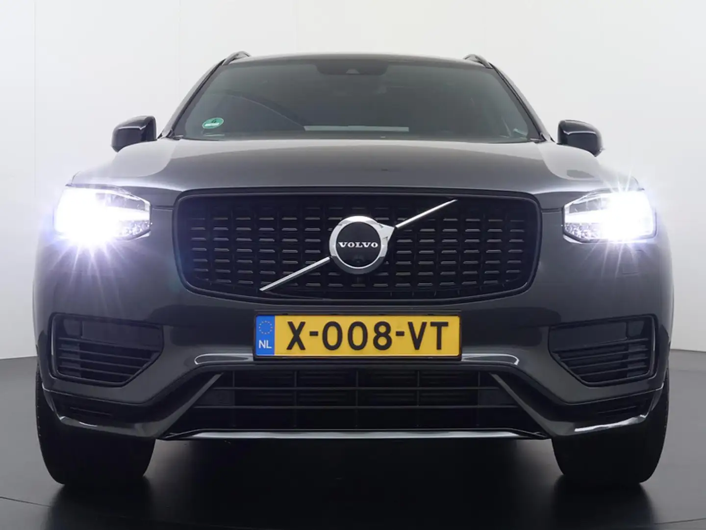 Volvo XC90 2.0 T8 Recharge AWD Ultimate Dark Luchtvering/Trek Grijs - 2
