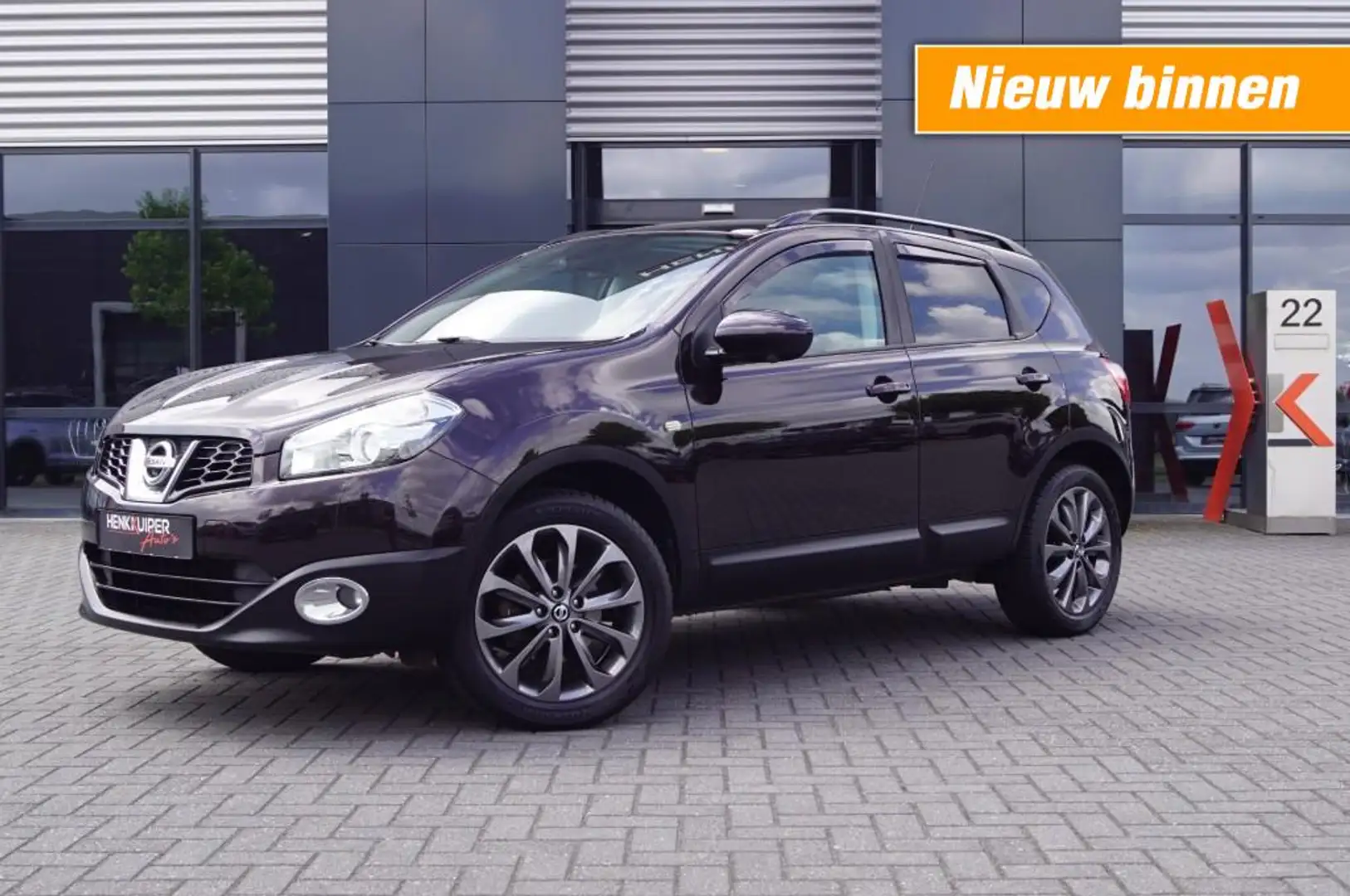 Nissan Qashqai 1.6 360 / Panoramadak / Navi / 360 Gr Camera / Tre Paars - 1