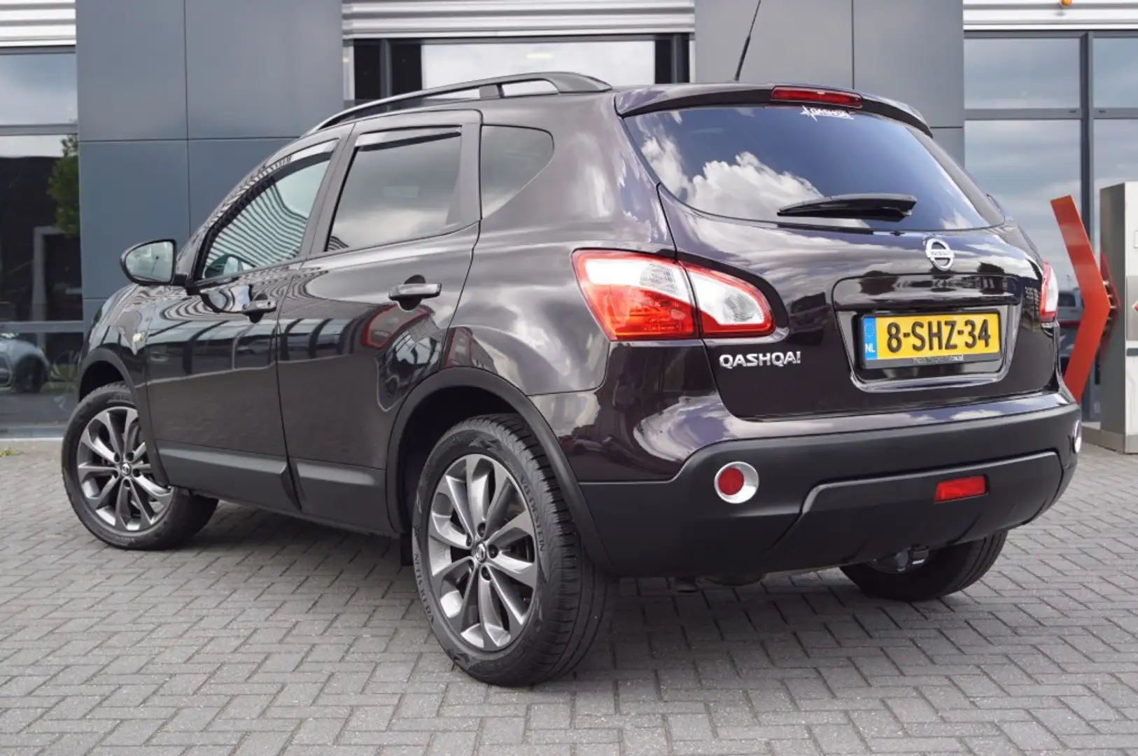 Nissan Qashqai 1.6 360 / Panoramadak / Navi / 360 Gr Camera / Tre Paars - 2