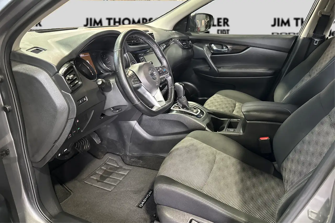 Nissan Qashqai снимка Nissan Qashqai