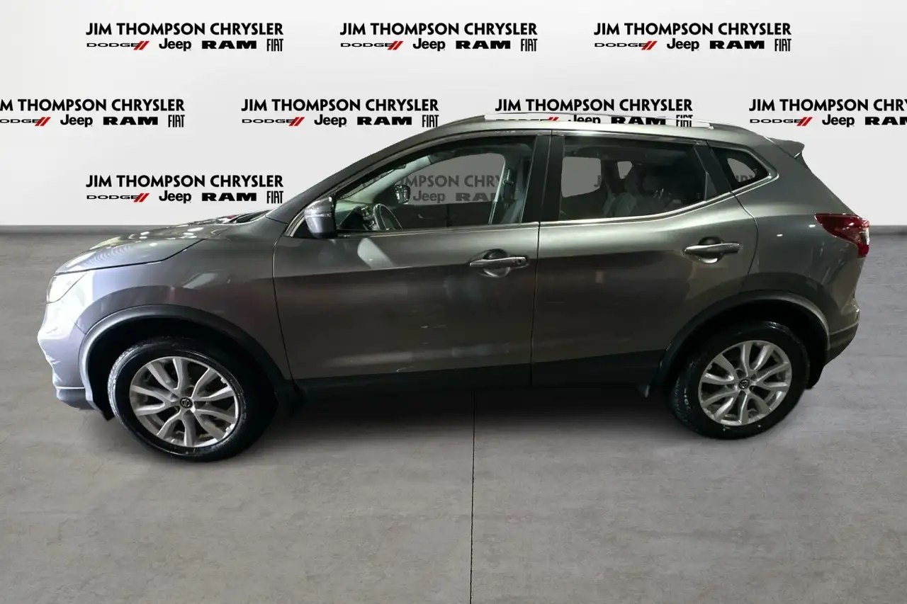 Nissan Qashqai снимка Nissan Qashqai