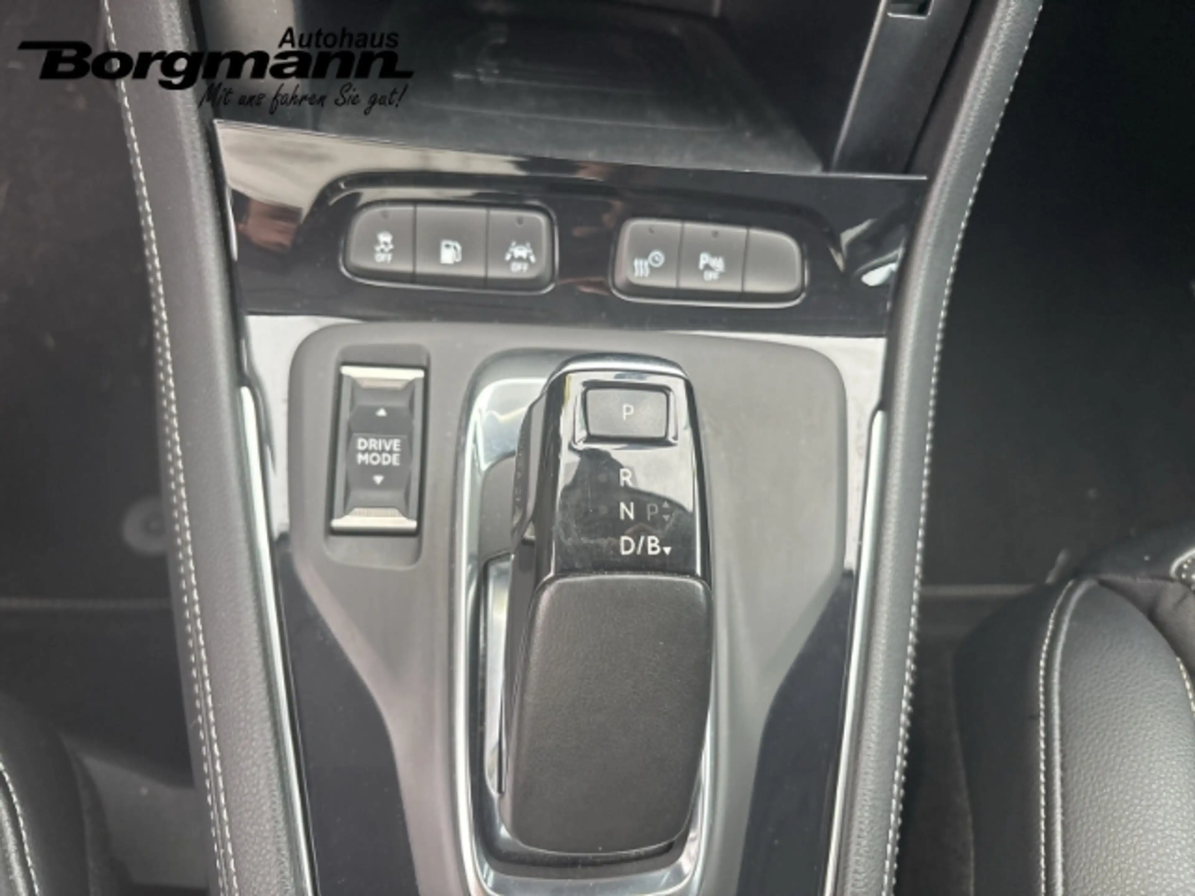 Opel Grandland Ultimate Plug-in-Hybrid - Tempomat - Sitzheizung — photo 15