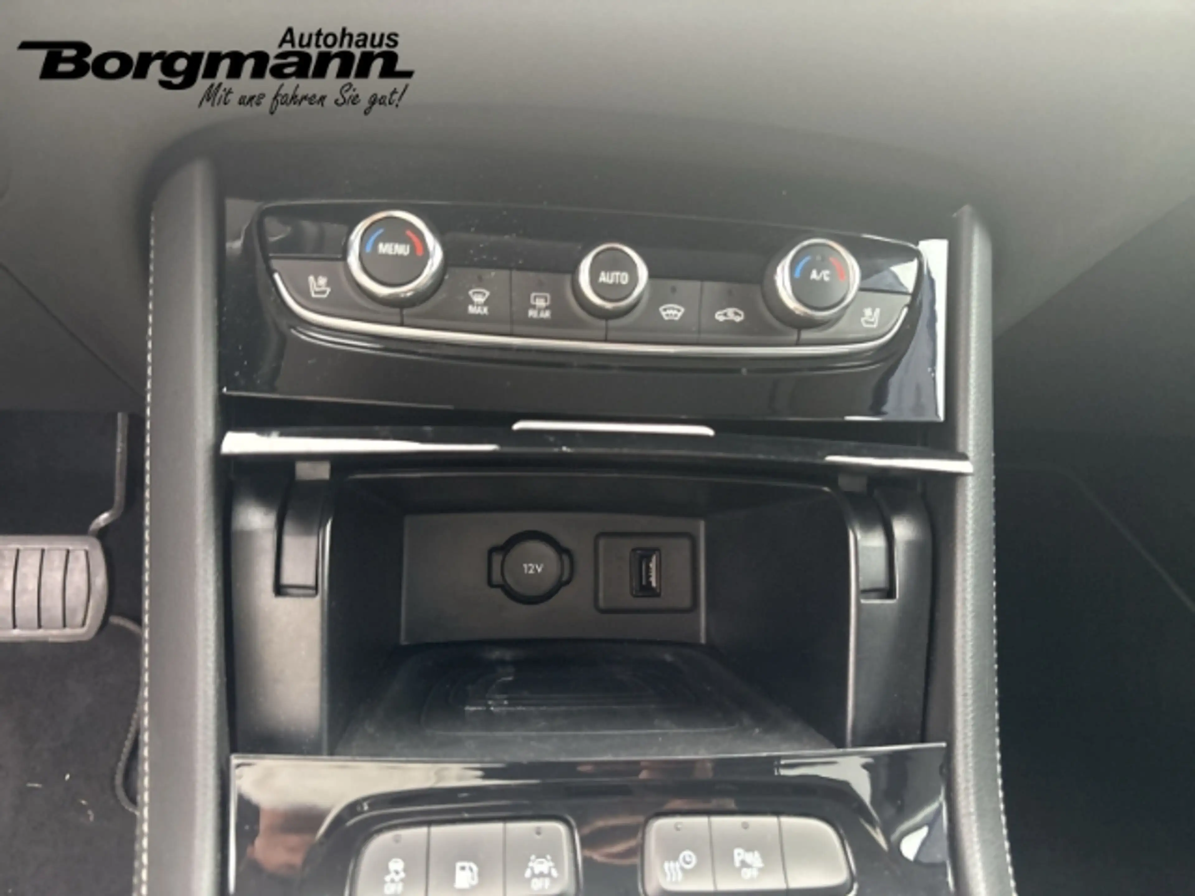 Opel Grandland Ultimate Plug-in-Hybrid - Tempomat - Sitzheizung — photo 12