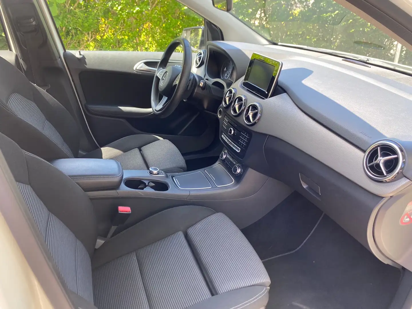 Mercedes-Benz B 200 Classe d 7-G DCT Intuition - 2