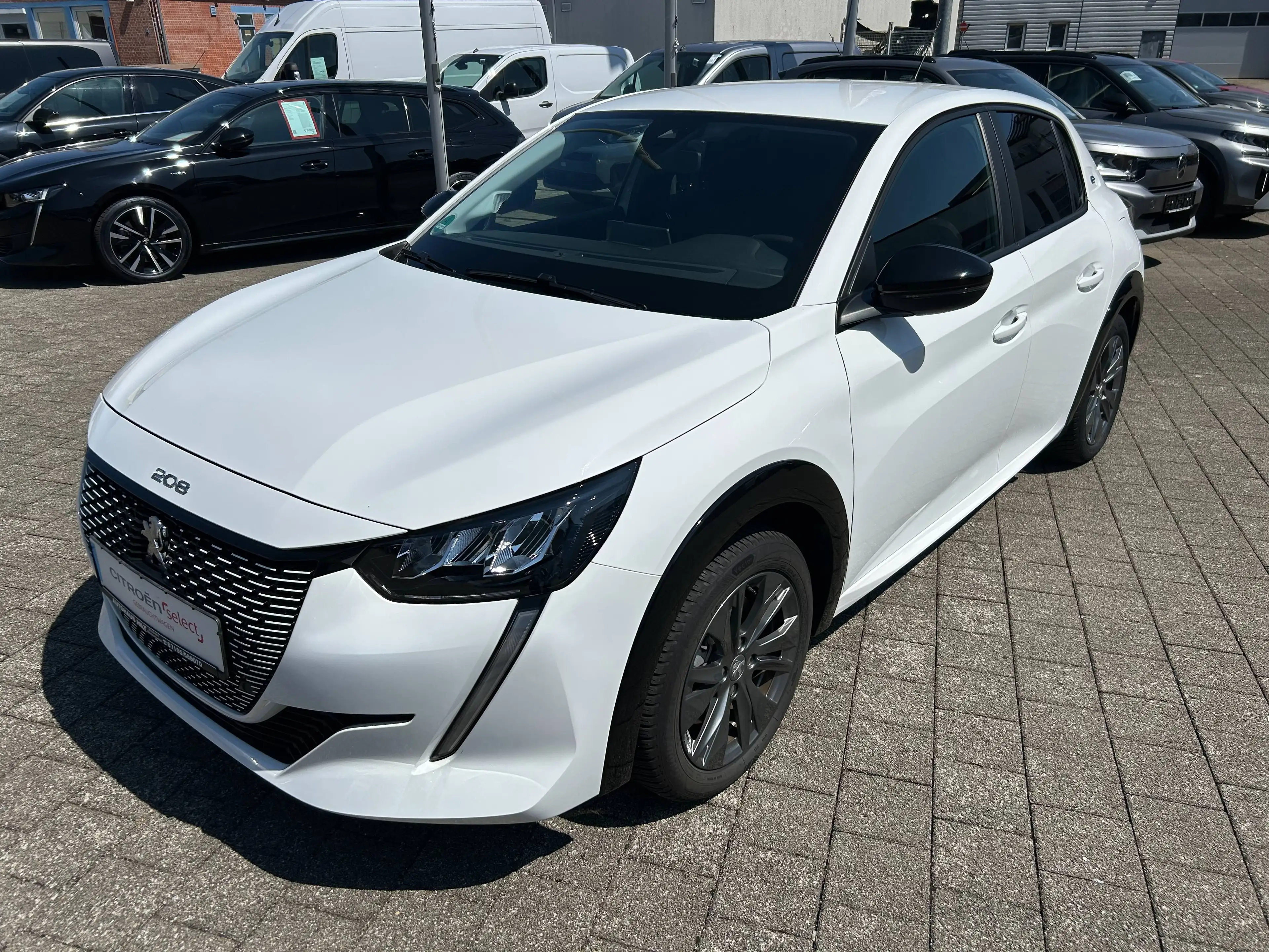 Peugeot e-208 Active Pack Elektromotor 136