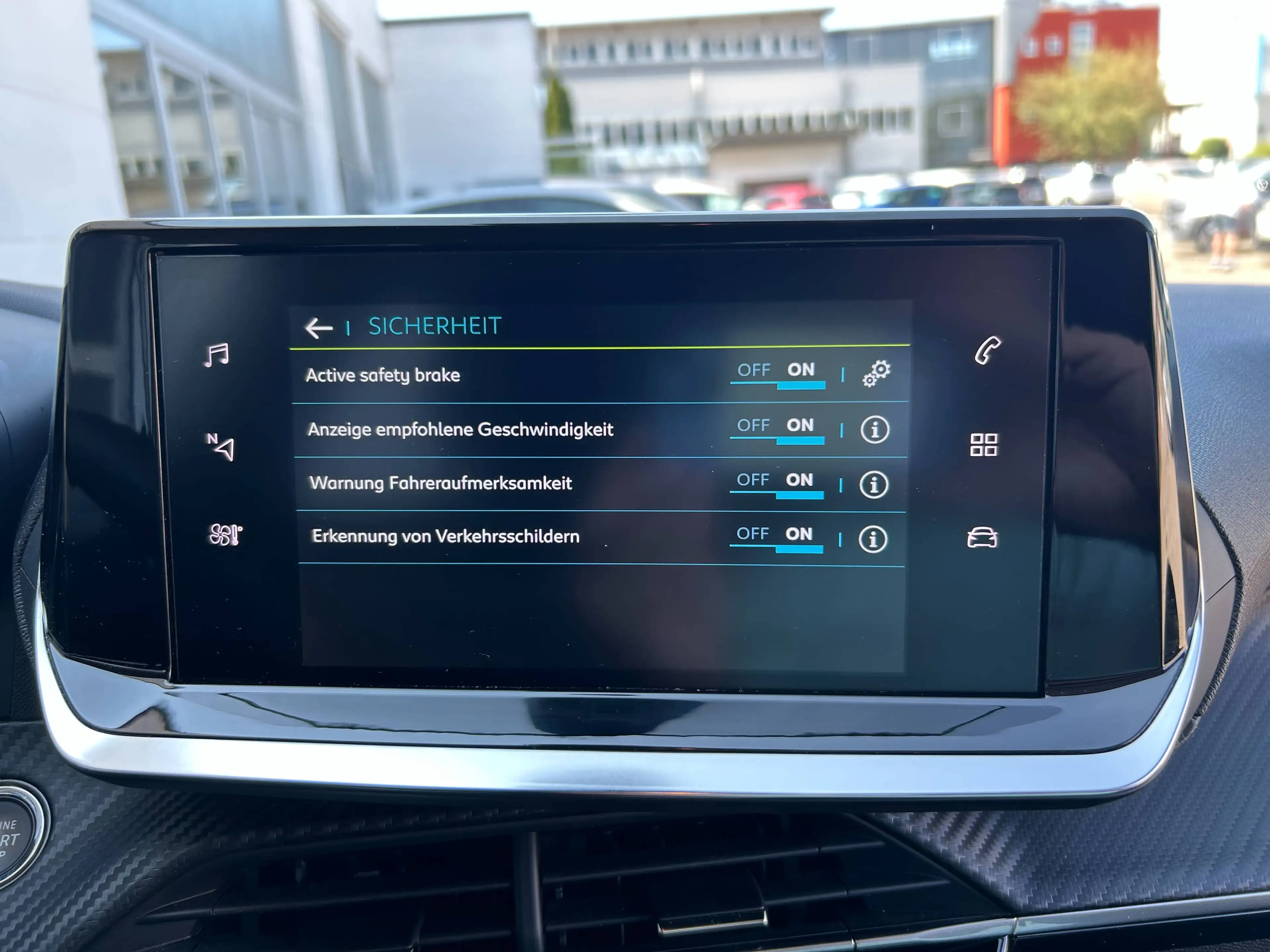 Peugeot e-208 Active Pack Elektromotor 136 — photo 15