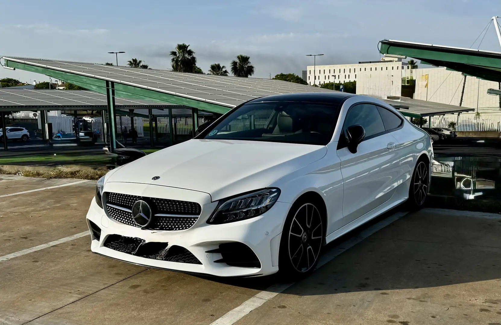 Mercedes-Benz C 220 d Coupe 4Matic 9G-TRONIC AMG Line - 1
