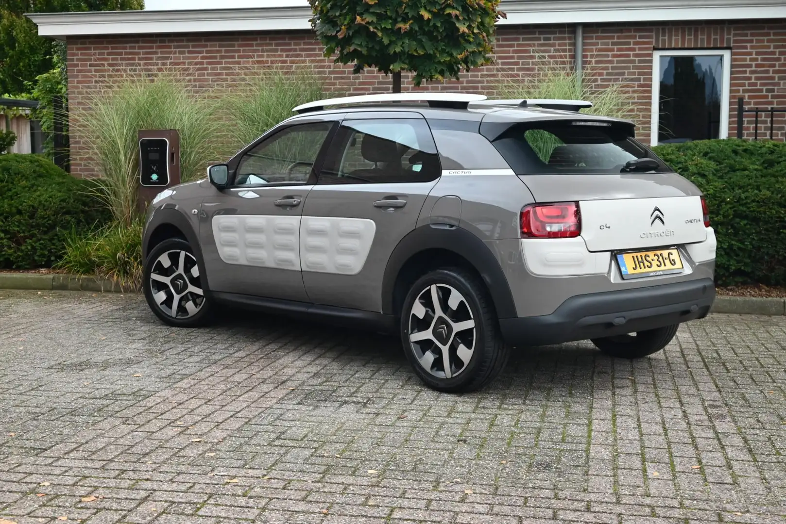 Citroen C4 Cactus 1.2 VTi Business 82 PK Airco Cruise 17'' Grijs - 2
