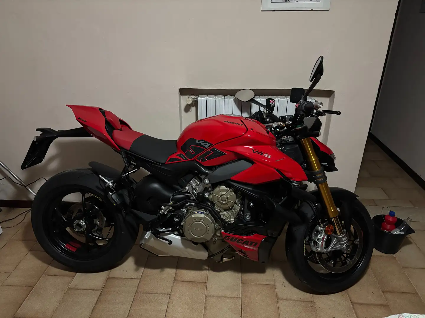 Ducati Streetfighter V4S Rood - 2
