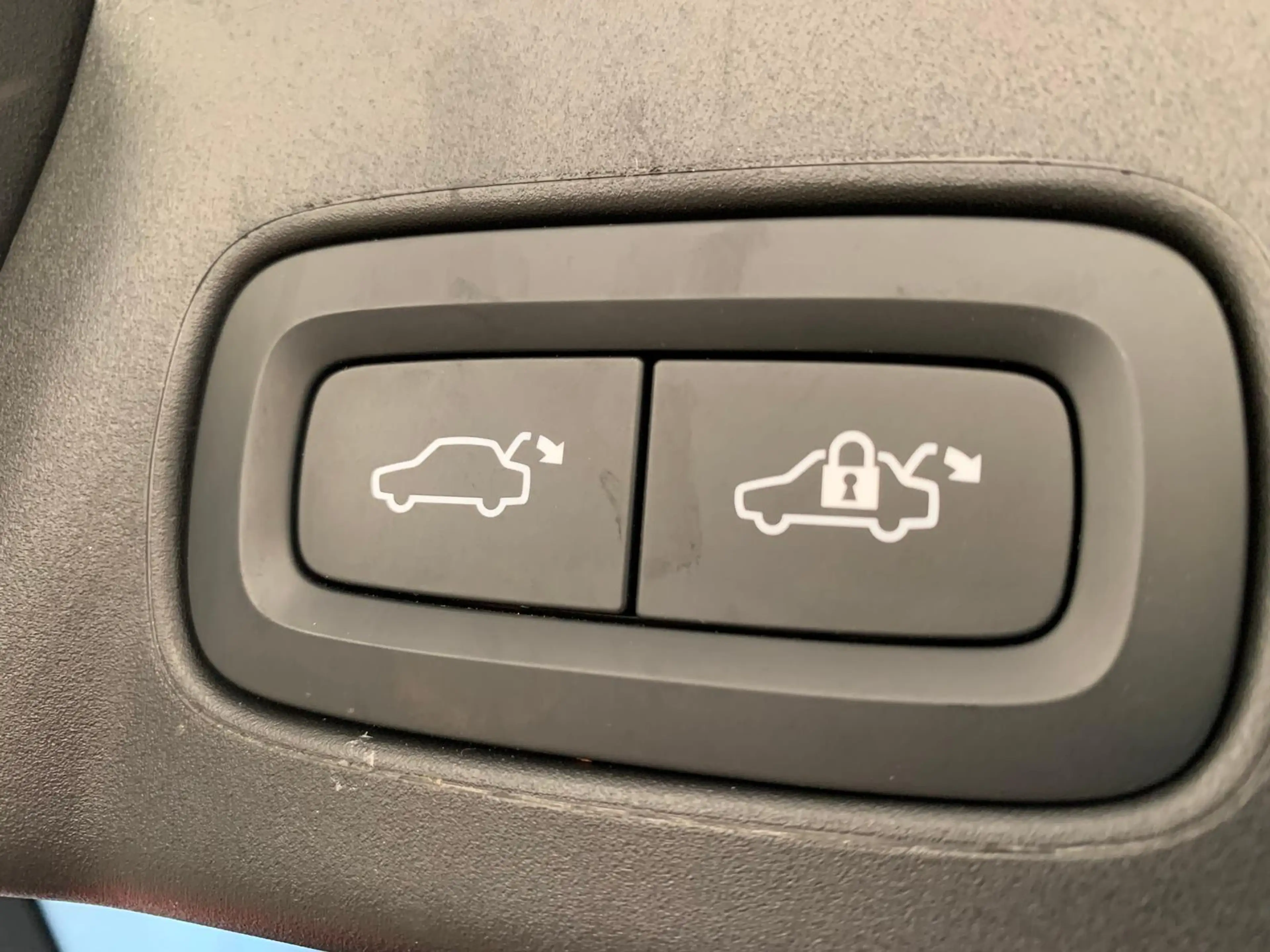 Volvo V90 Core Recharge PlugIn AWD|ACC|Leder|Memo|H&K — photo 6