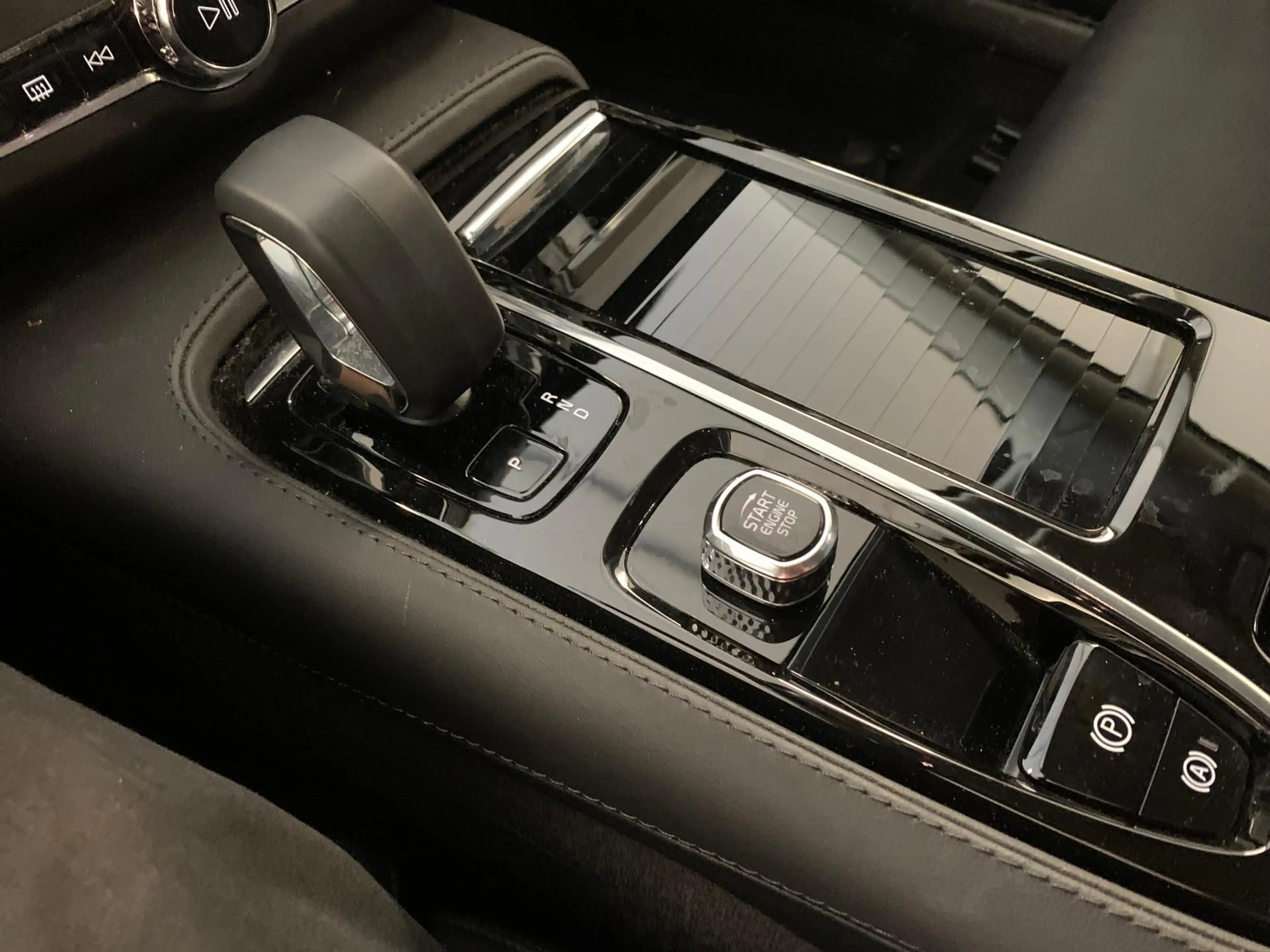 Volvo V90 Core Recharge PlugIn AWD|ACC|Leder|Memo|H&K — photo 11