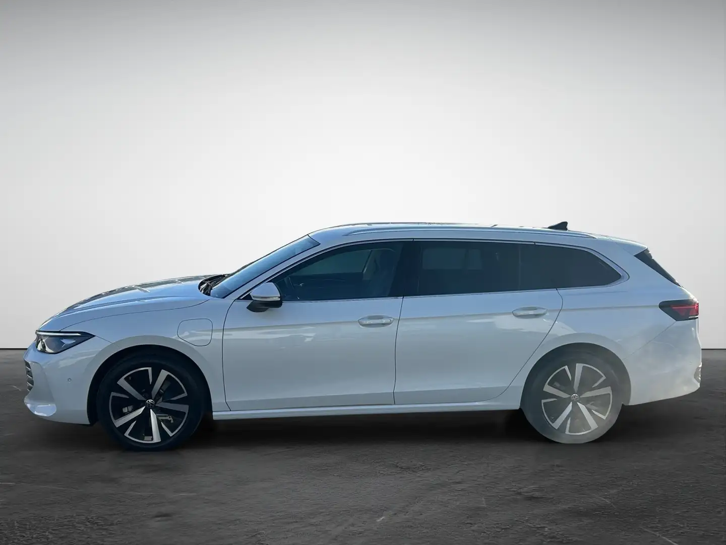 Volkswagen Passat Variant 1.5 TSI DSG eHybrid Business Weiß - 2