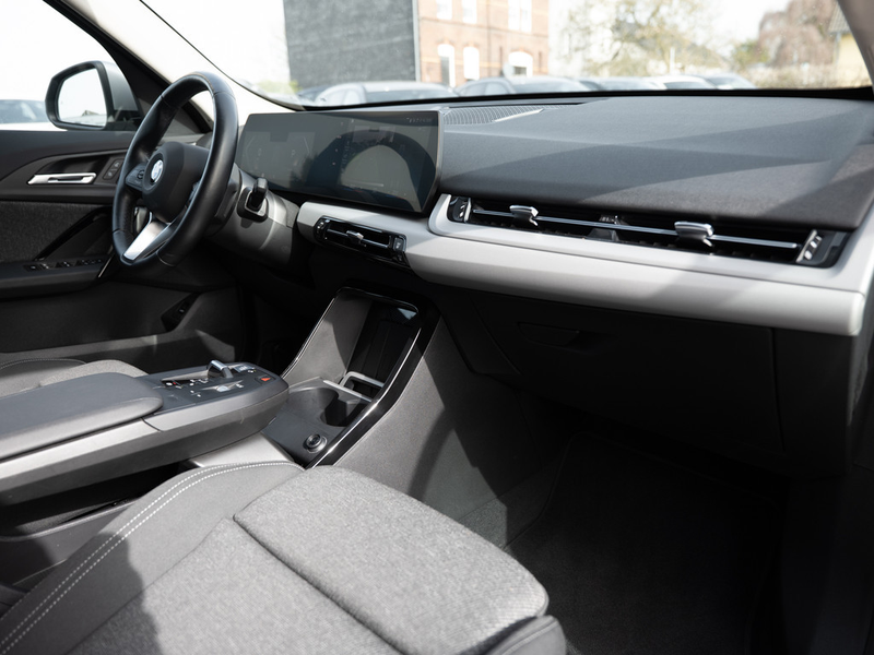 BMW X1 xDrive 23d AHK LED NAVI KAMERA SHZ PDC — photo 9