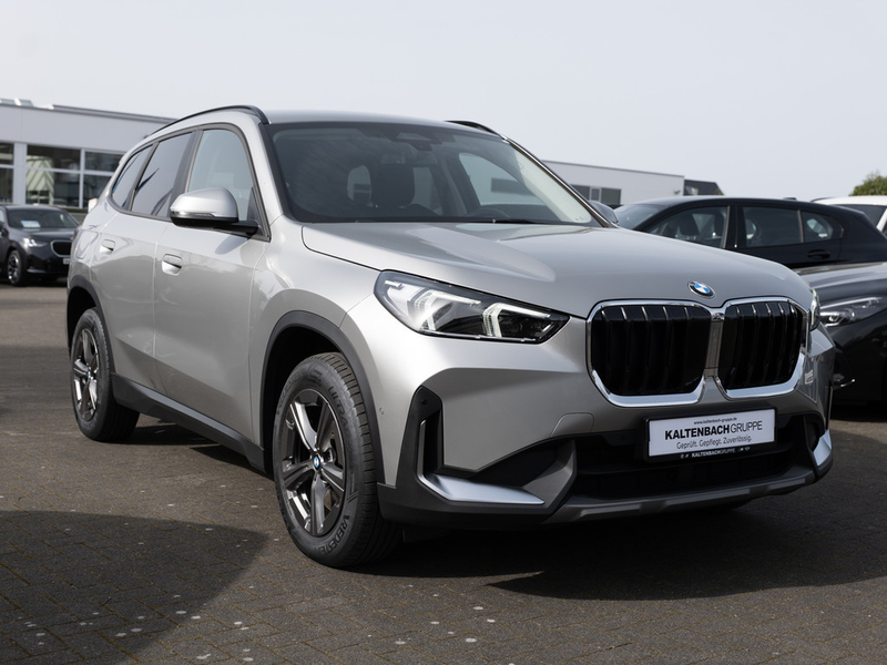 BMW X1 xDrive 23d AHK LED NAVI KAMERA SHZ PDC — photo 3