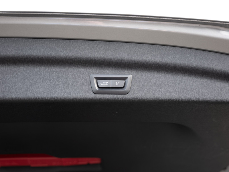 BMW X1 xDrive 23d AHK LED NAVI KAMERA SHZ PDC — photo 14