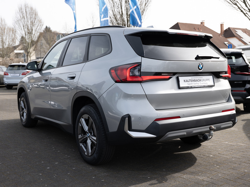 BMW X1 xDrive 23d AHK LED NAVI KAMERA SHZ PDC — photo 7