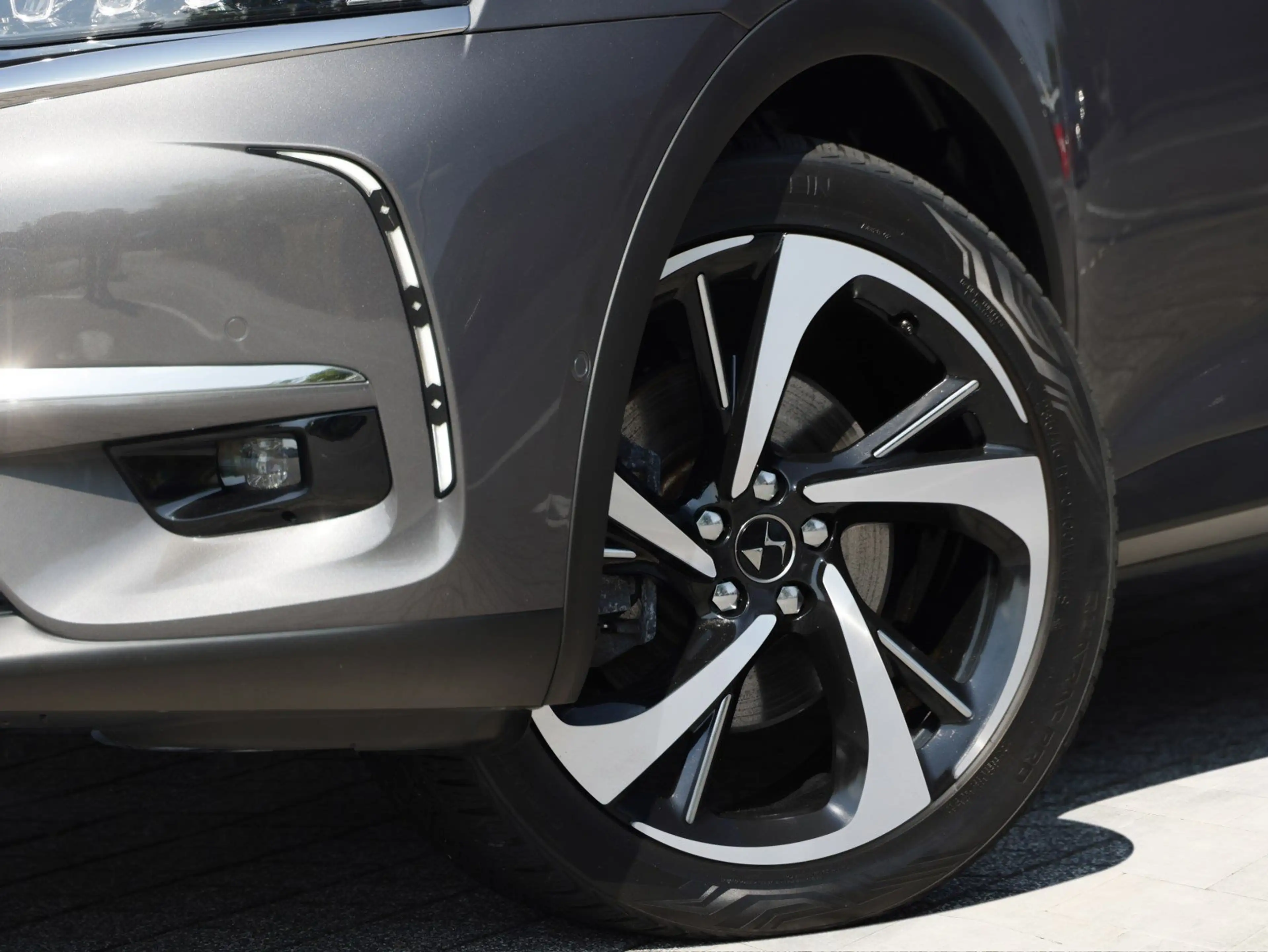 DS Automobiles DS 7 DS7 Rivoli 4x4 — photo 5