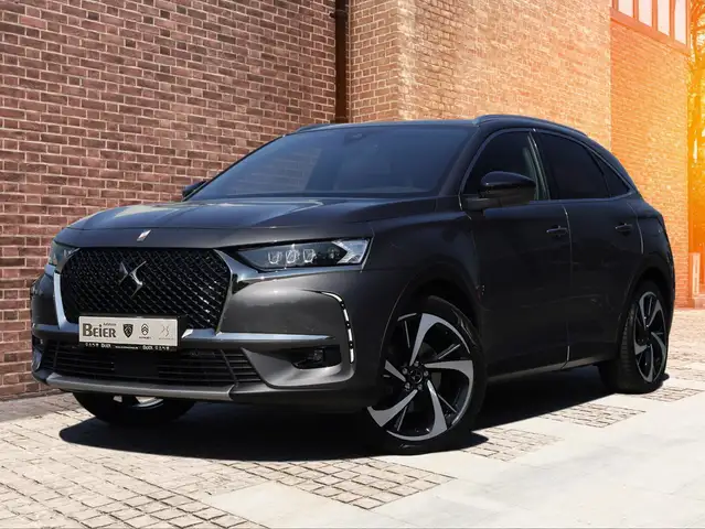 DS Automobiles DS 7 view 2