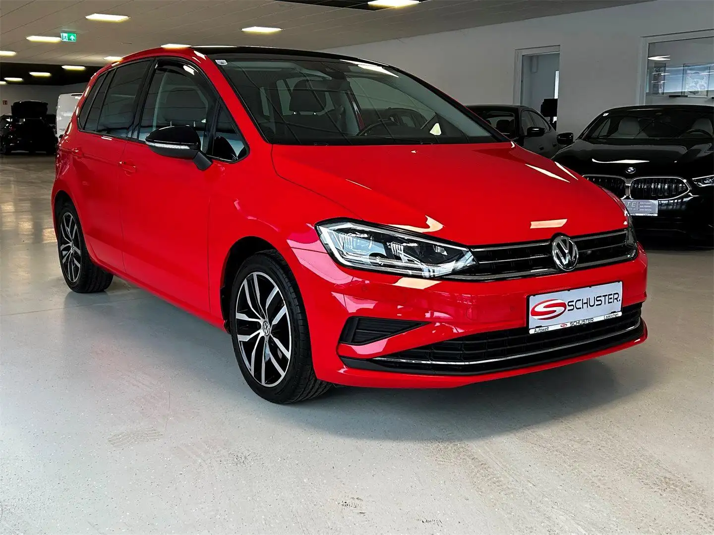 Volkswagen Golf Sportsvan 1,6 TDI SCR Comfortline Rot - 1