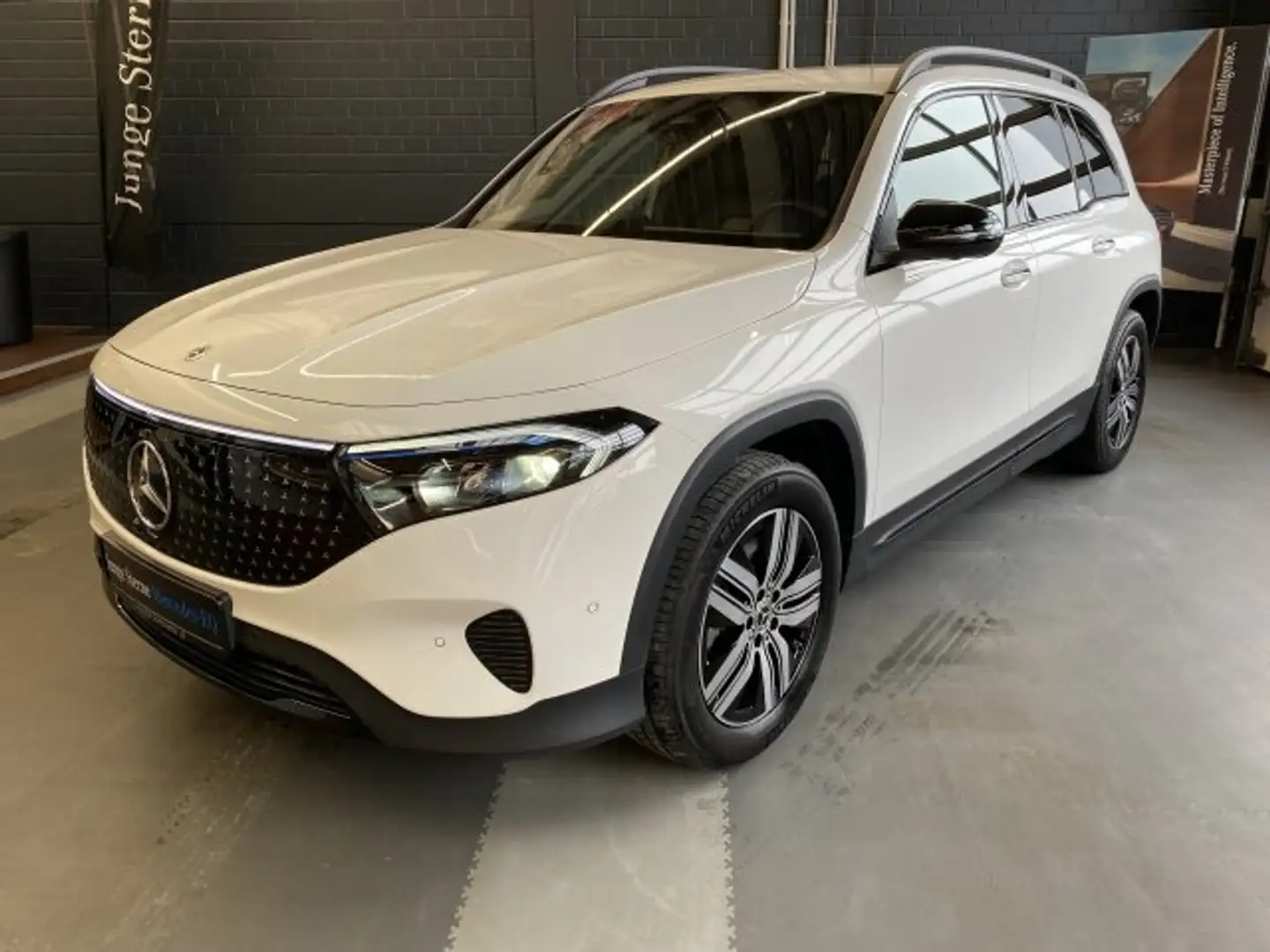 Mercedes-Benz EQB 300 EQB 300 4M Night Electric Art Adv.+ 360° Memory Blanc - 2