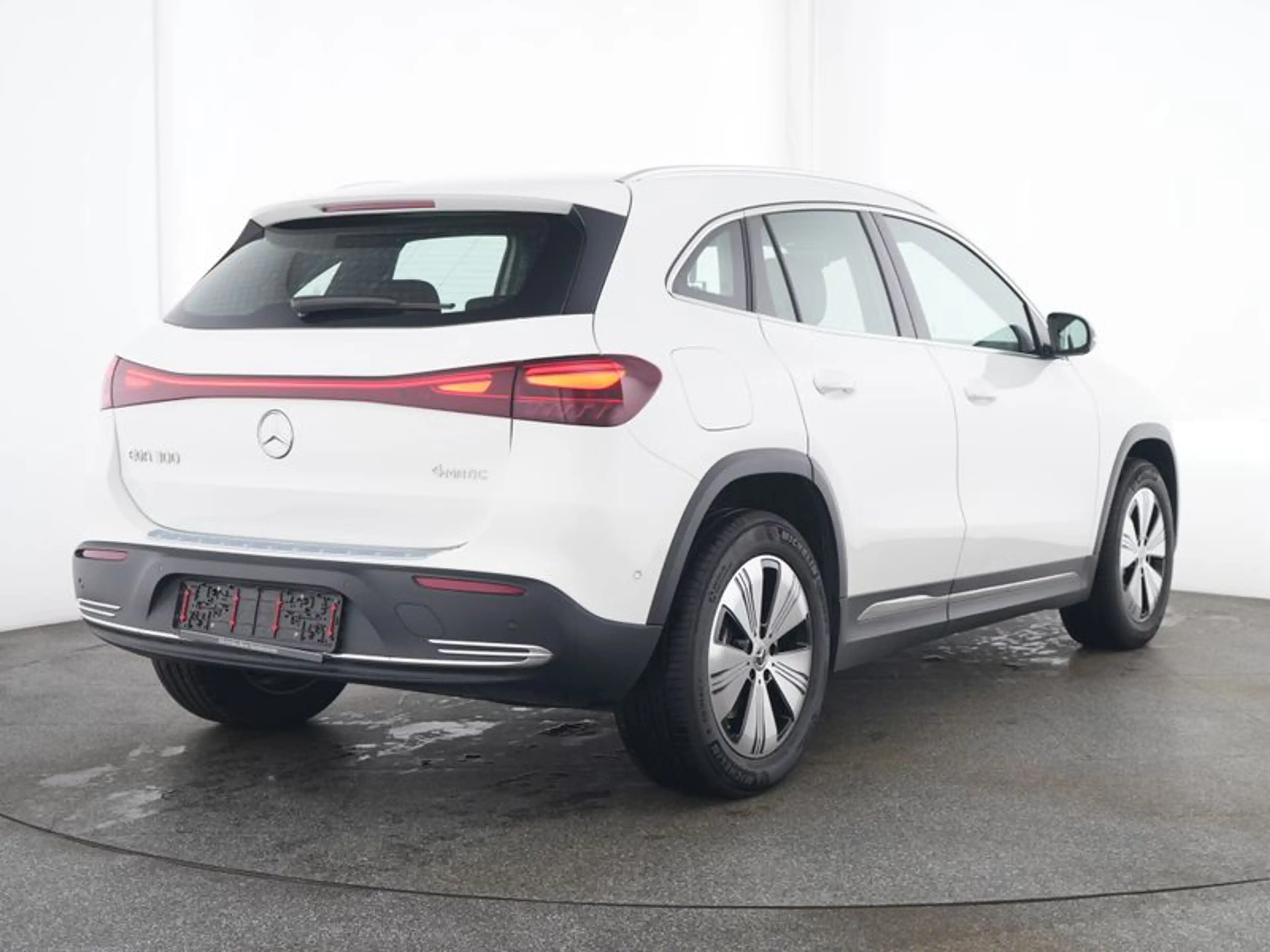 Mercedes-Benz EQA 300 4MATIC Luxury Line 71 kWh Ledkoplampen | Dodehoeka — photo 2