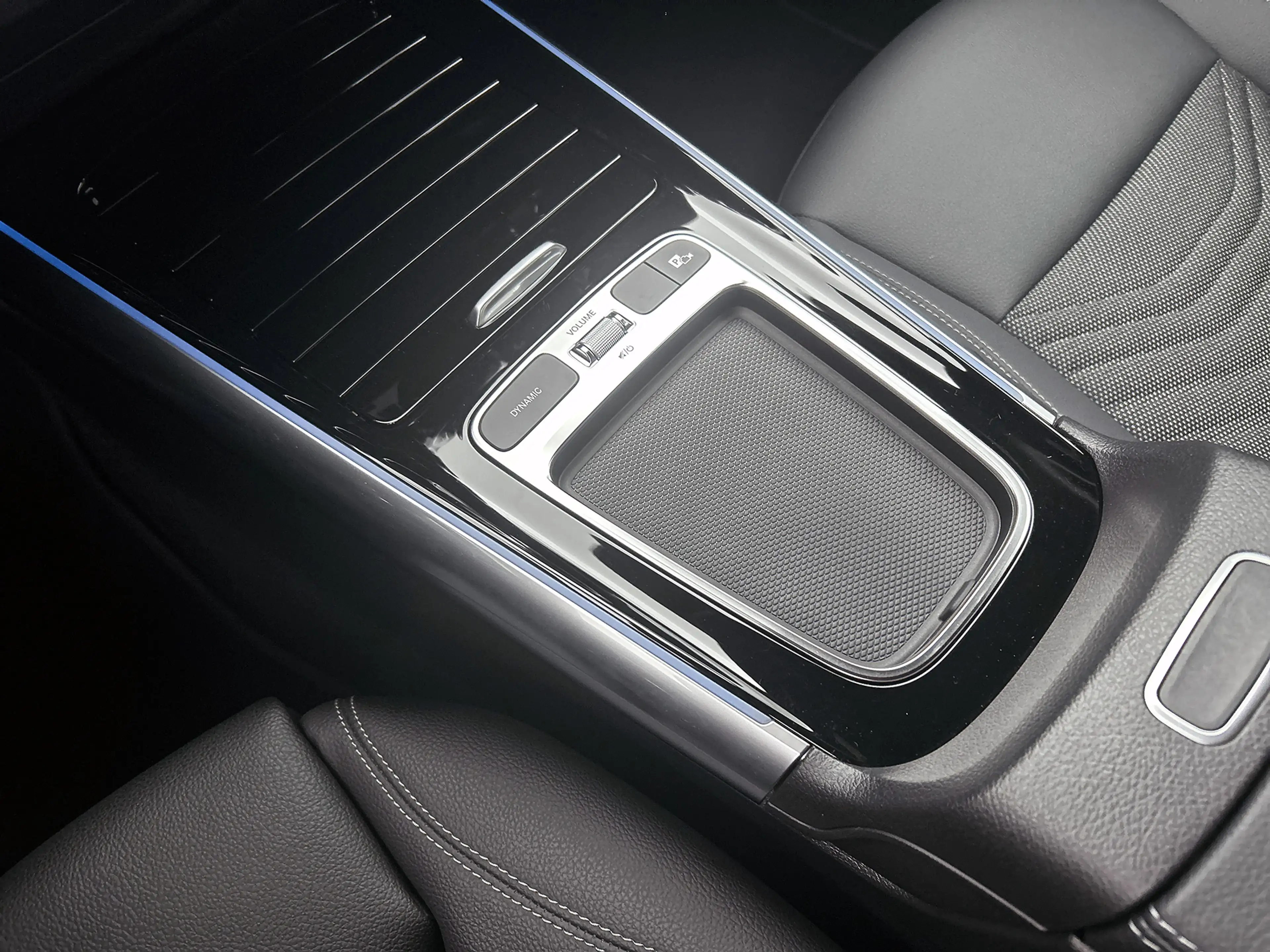 Mercedes-Benz EQA 300 4MATIC Luxury Line 71 kWh Ledkoplampen | Dodehoeka — photo 4
