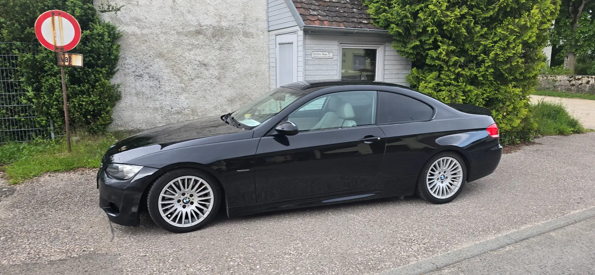 BMW 335 335i Coupe Schwarz - 2