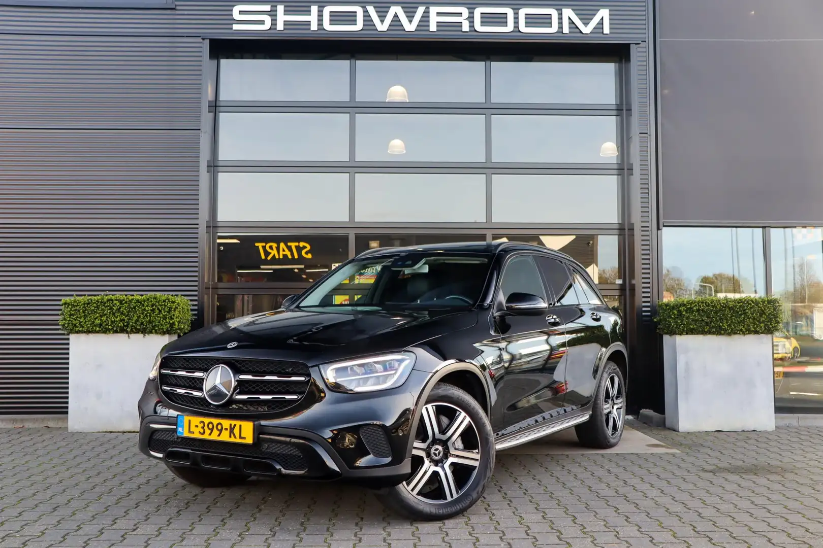 Mercedes-Benz GLC 300 300e 4MATIC Premium, 320 PK, Trekhaak, Pano, Camer Noir - 2