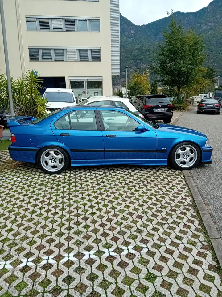 BMW M3 3.2, foto 1