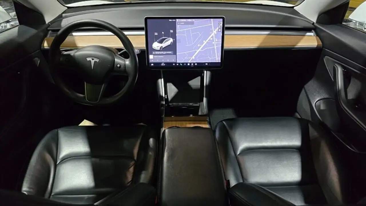 Tesla Model 3 fotografie Tesla Model 3