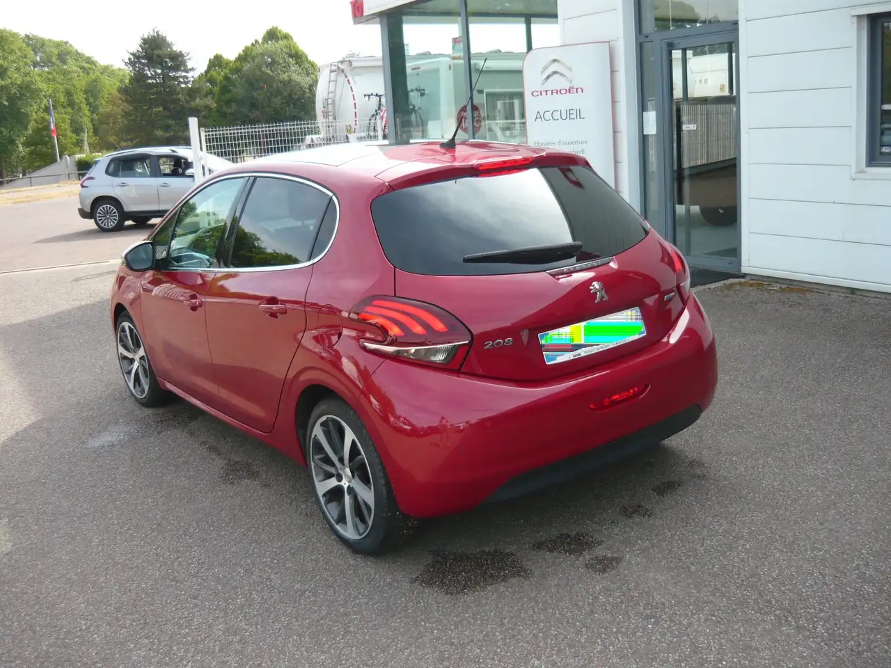Peugeot 208 208 — photo 4