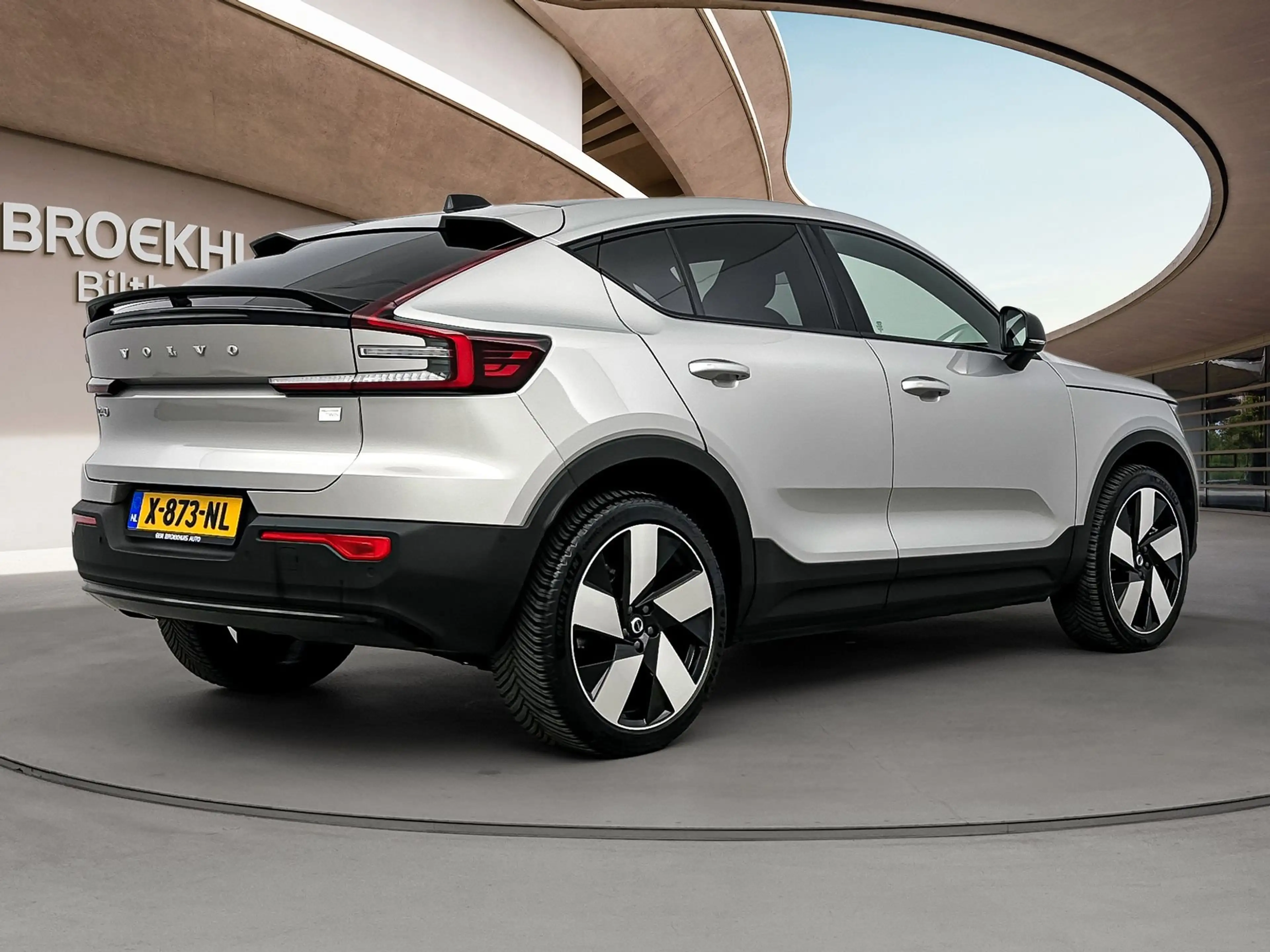 Volvo C40 TWIN ULTIMATE | PANORAMADAK | 20" | WARMTEPOMP | N — photo 5