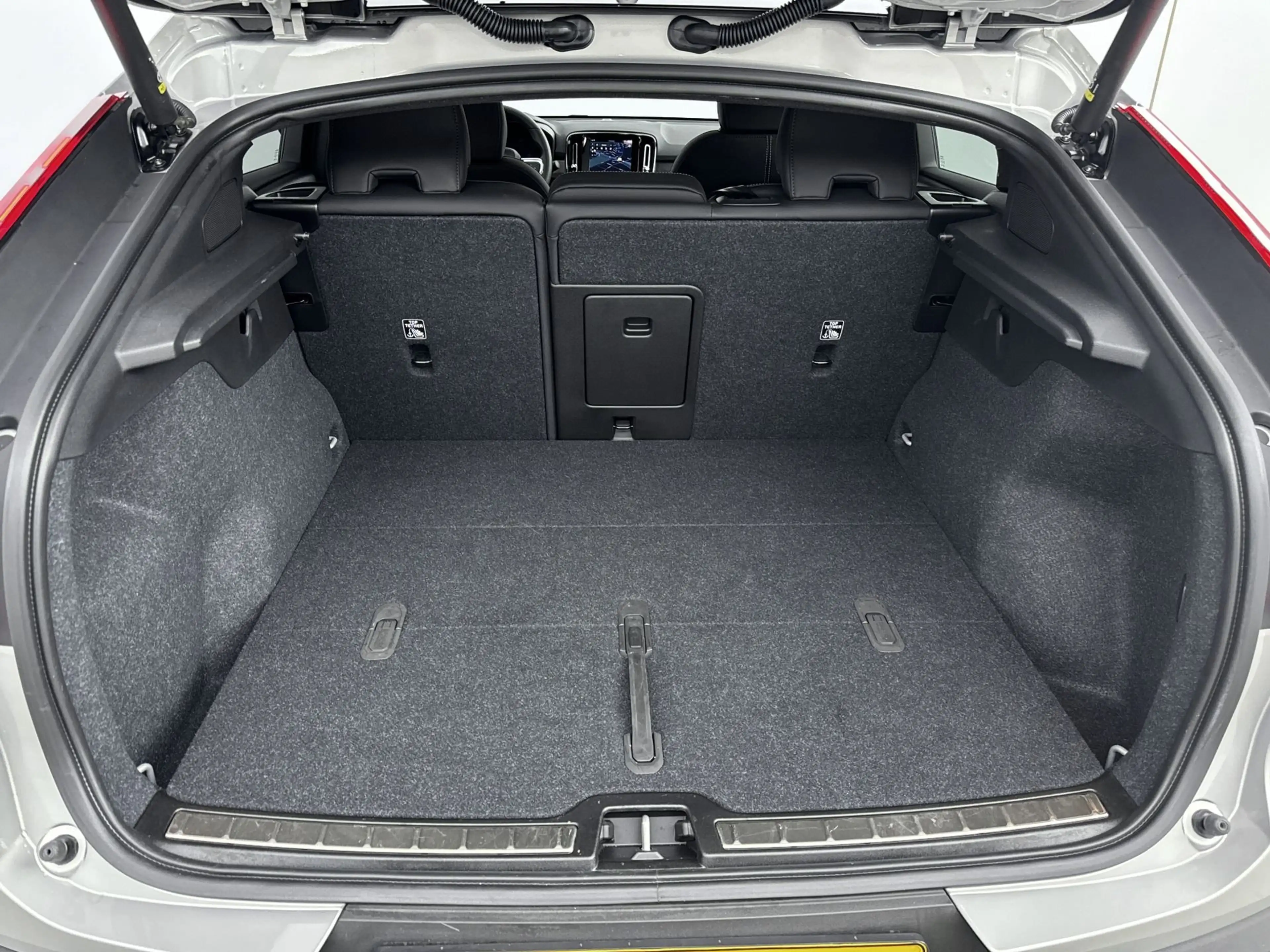 Volvo C40 TWIN ULTIMATE | PANORAMADAK | 20" | WARMTEPOMP | N — photo 17