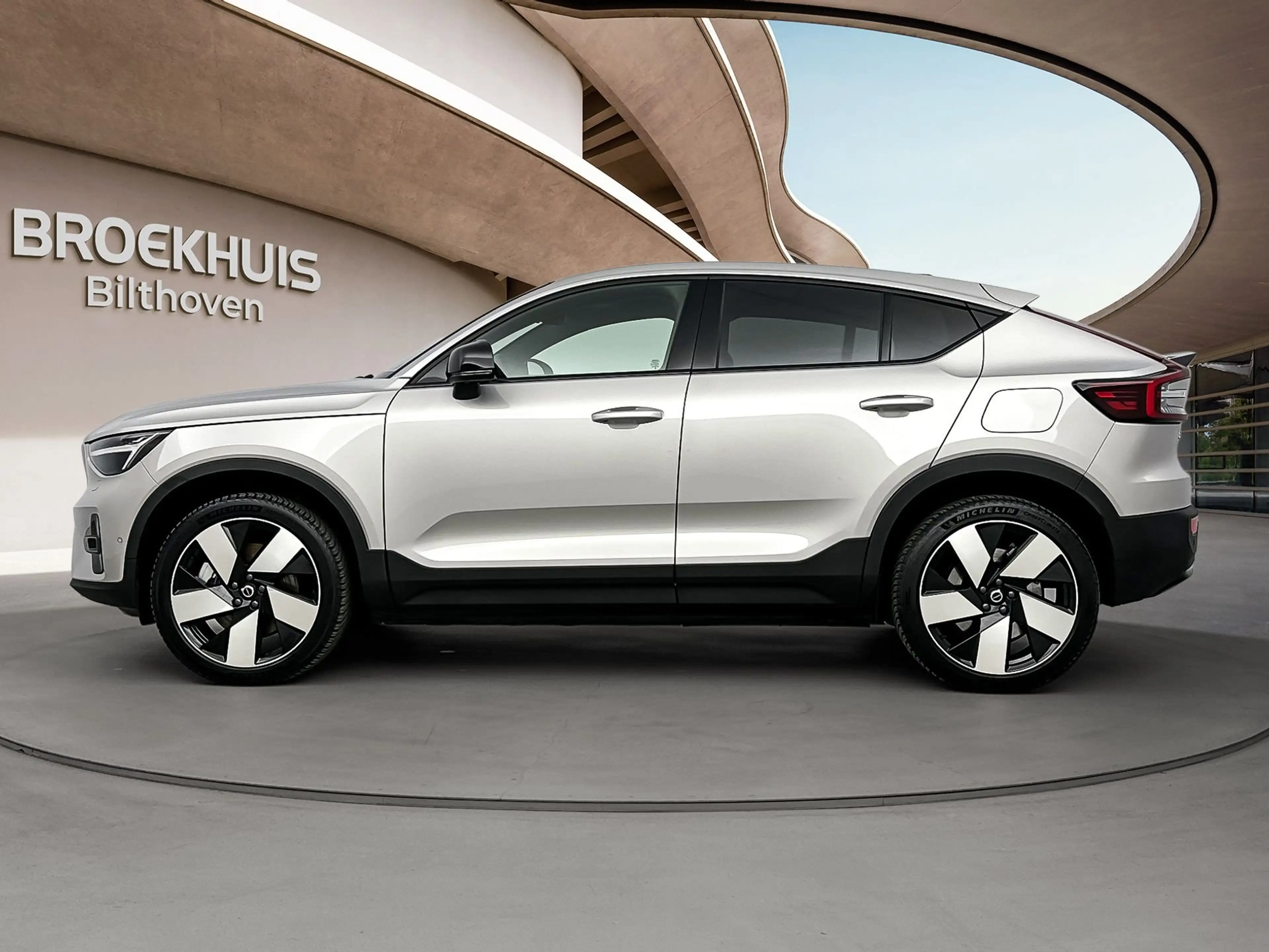 Volvo C40 TWIN ULTIMATE | PANORAMADAK | 20" | WARMTEPOMP | N — photo 2