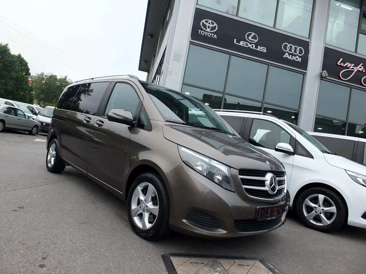 Mercedes-Benz V 250 250d Compacto 7G Tronic Beige - 1