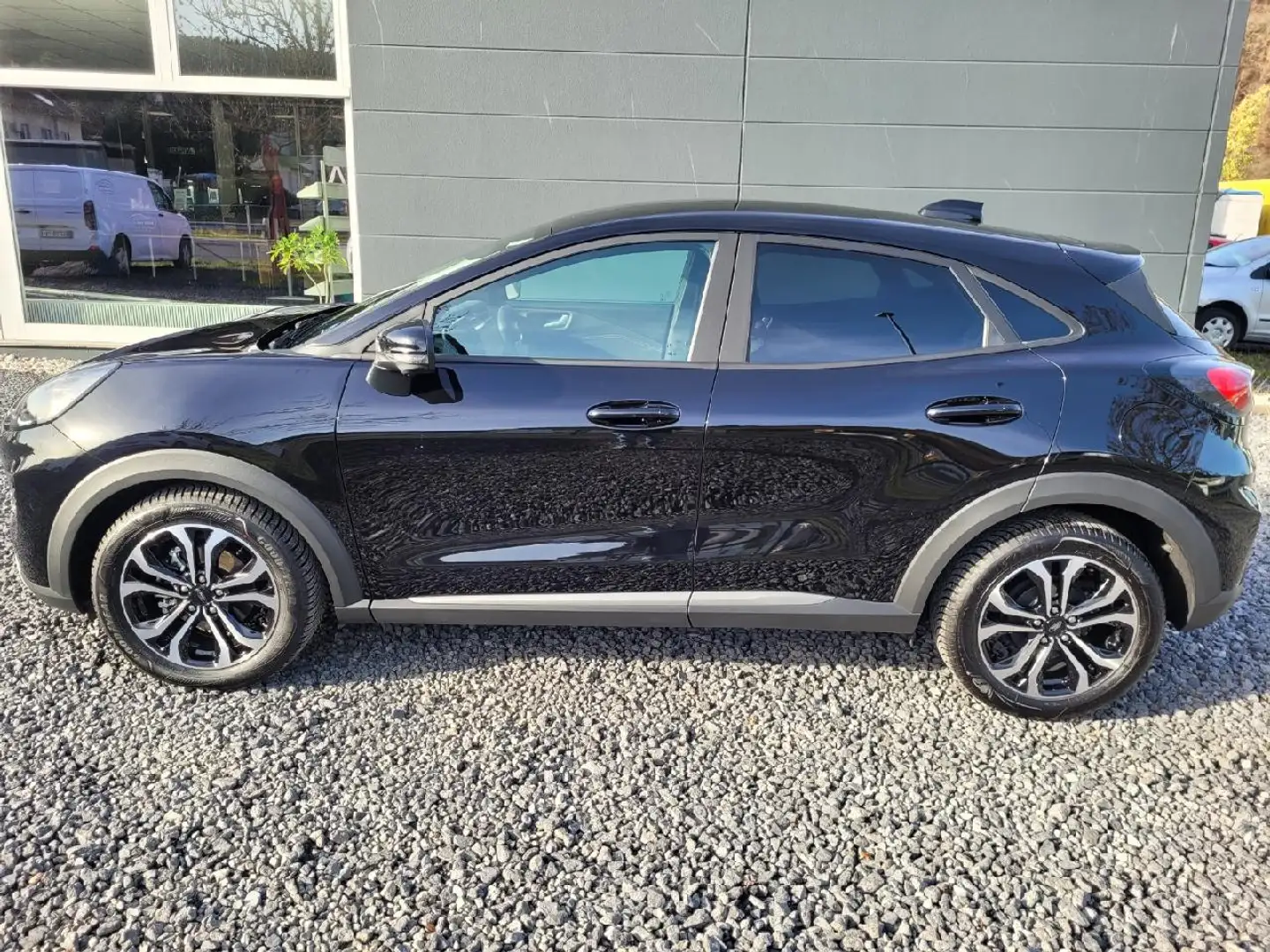 Ford Puma Titanium Schwarz - 2