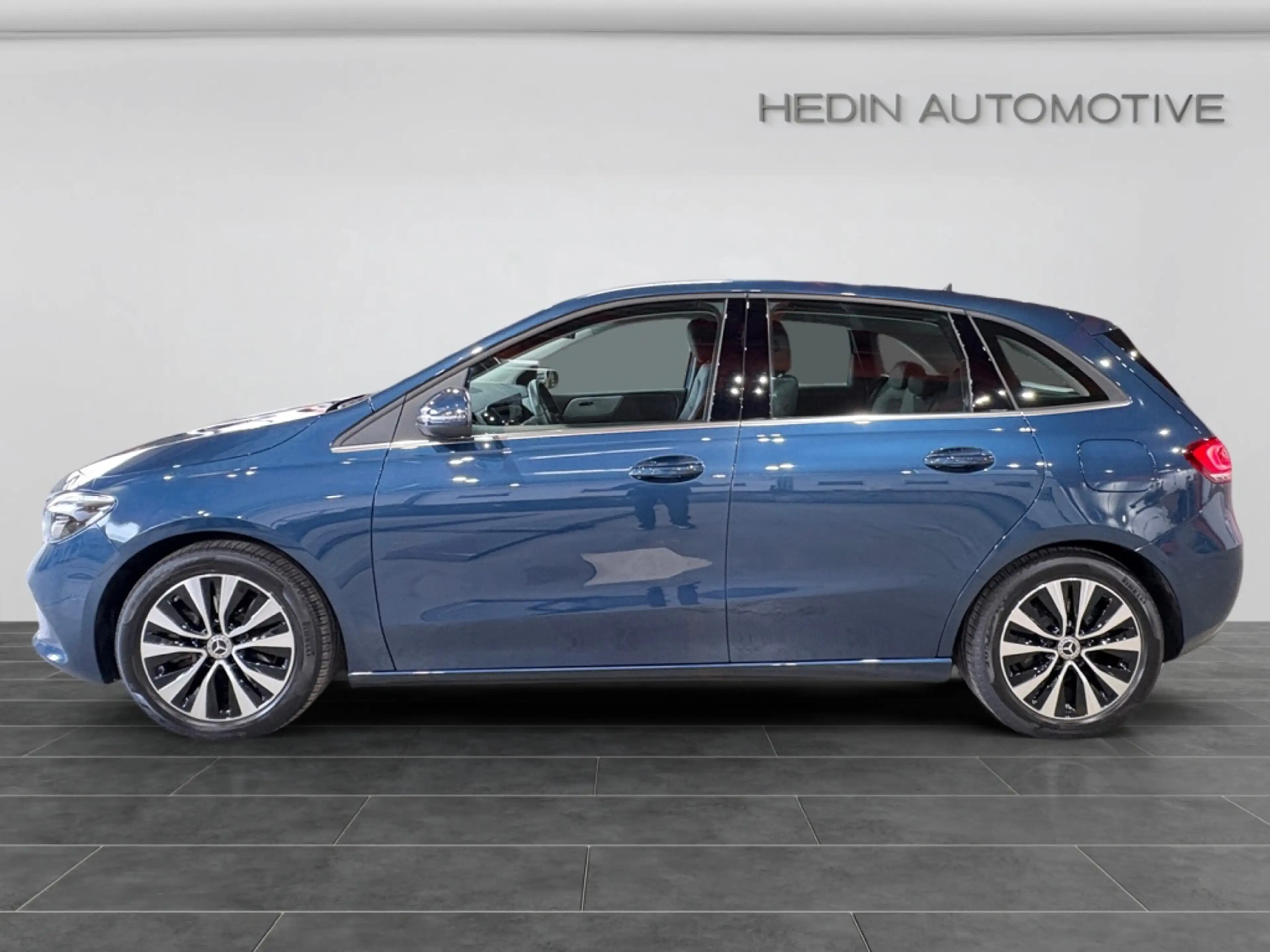Mercedes-Benz B 220 d STYLE|LED|NAVI-PREM|KAM|CARPLAY|SHZ — photo 3