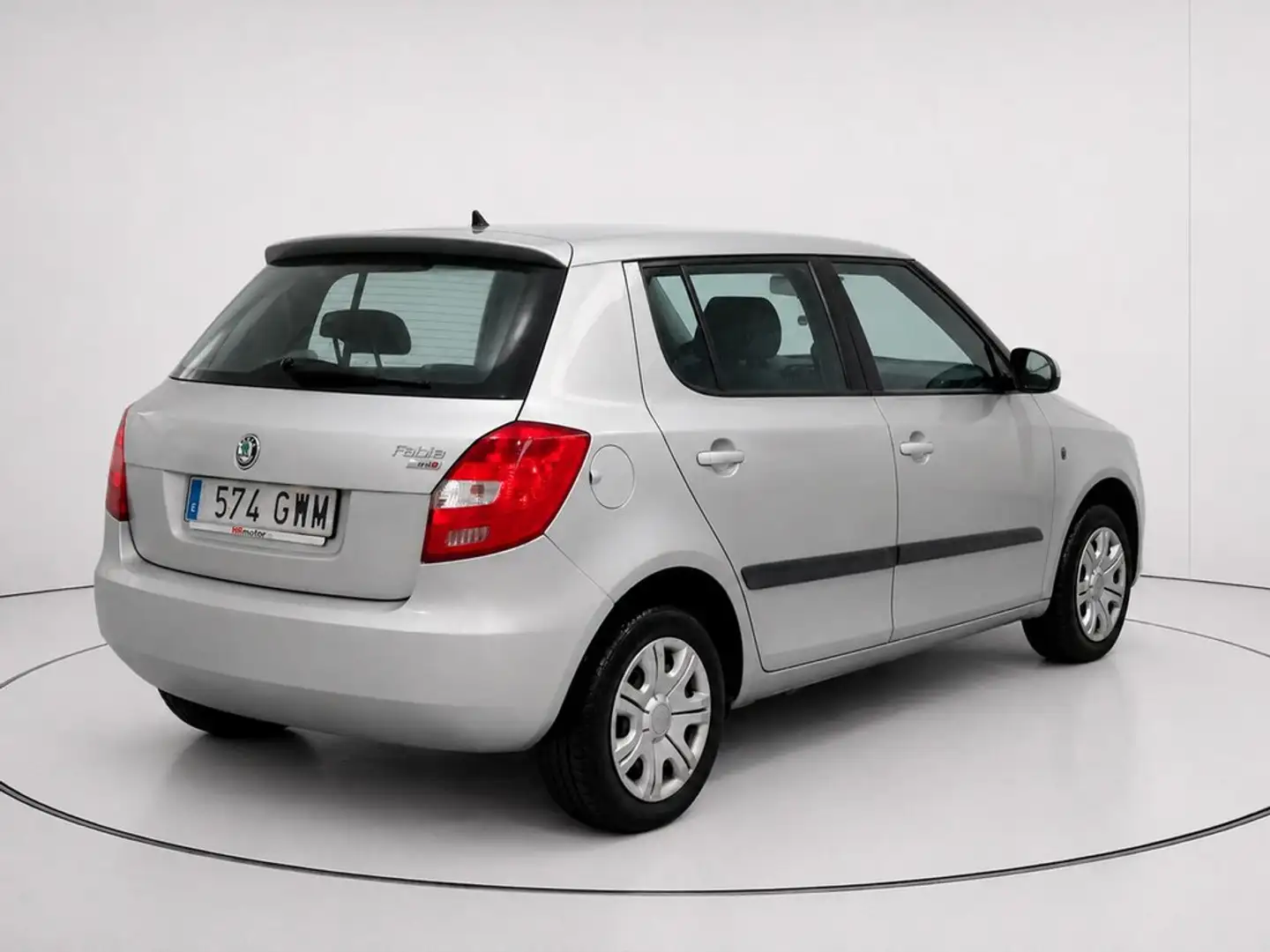 Skoda Fabia 1.6TDI Young 90 Beige - 2