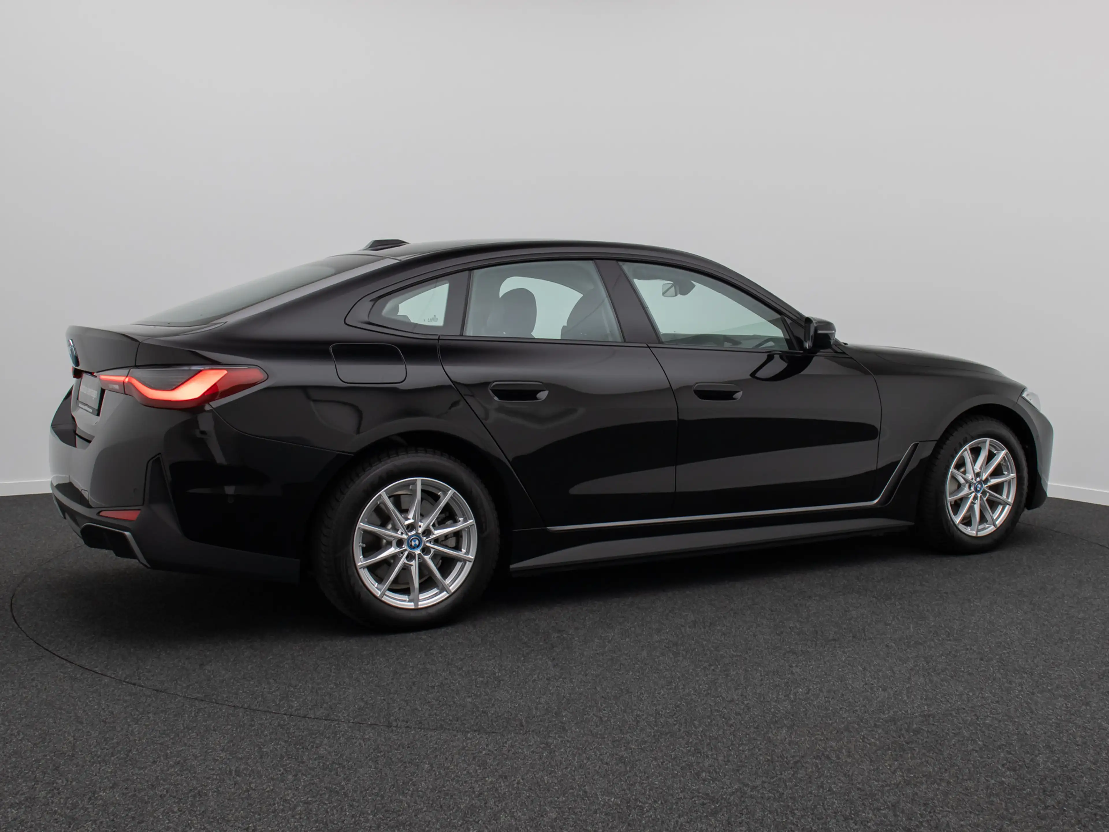 BMW i4 eD40 GC Kamera Widscreen Leder Sportsitz DAB — photo 6