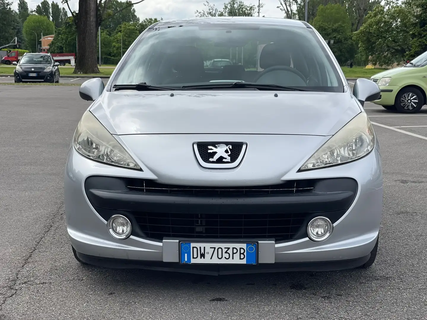Peugeot 207 5p 1.4 vti 16v X-Line srebrna - 2