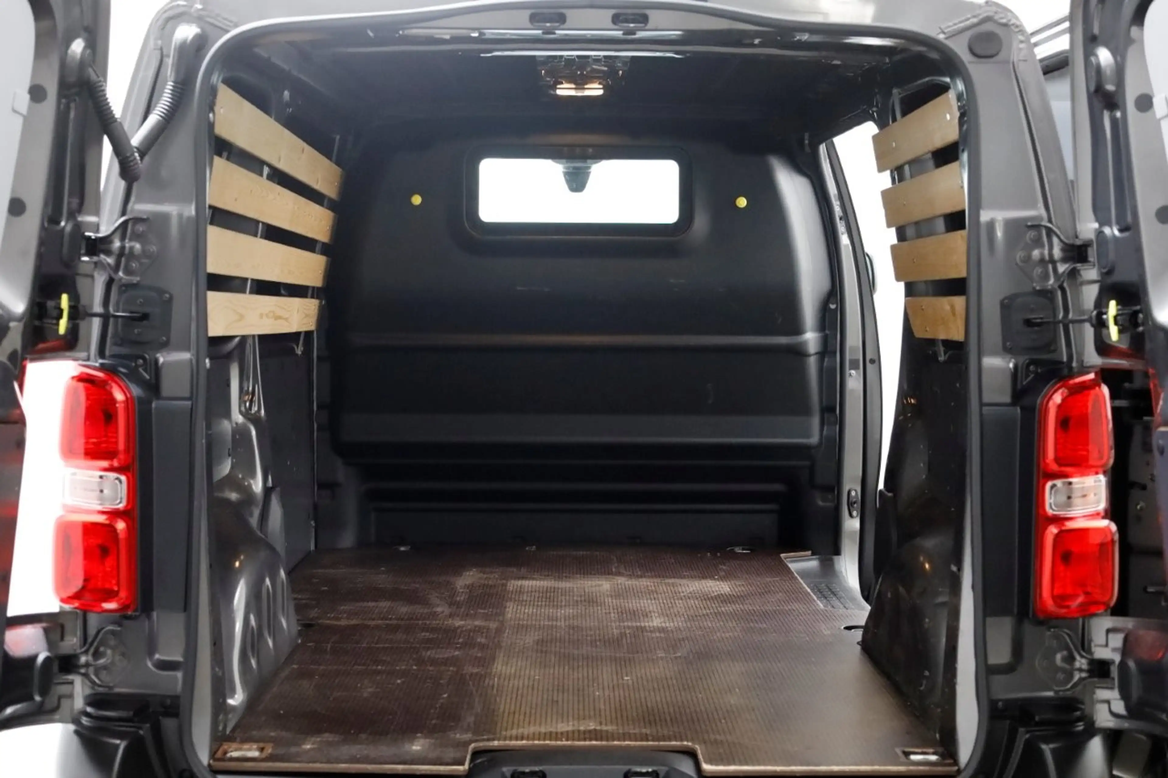 Peugeot e-Expert L2H1 Standard Premium 75 kWh 100% Elektrisch Snell — photo 6