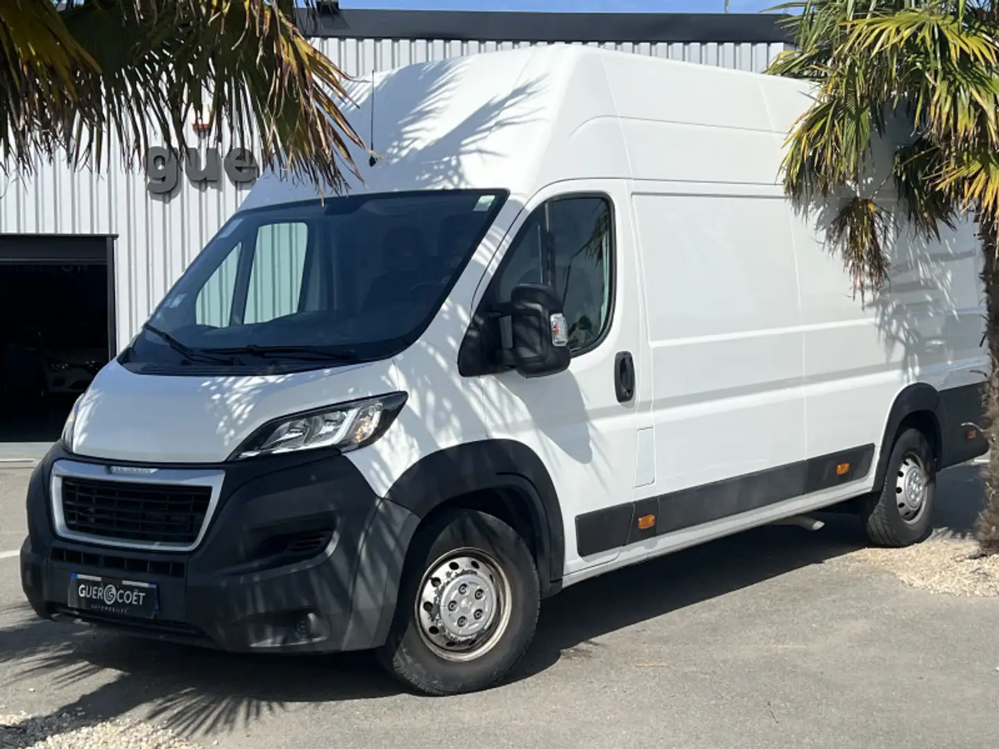 Peugeot Boxer 435 L4H3 2.0 BLUEHDI 130 S\u0026S PREMIUM Blanc - 1