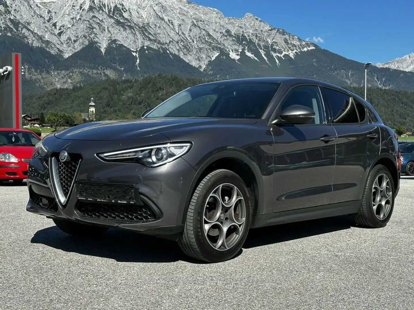 Alfa Romeo Stelvio 2.0 200PS ATX Q4 Super Grau - 2