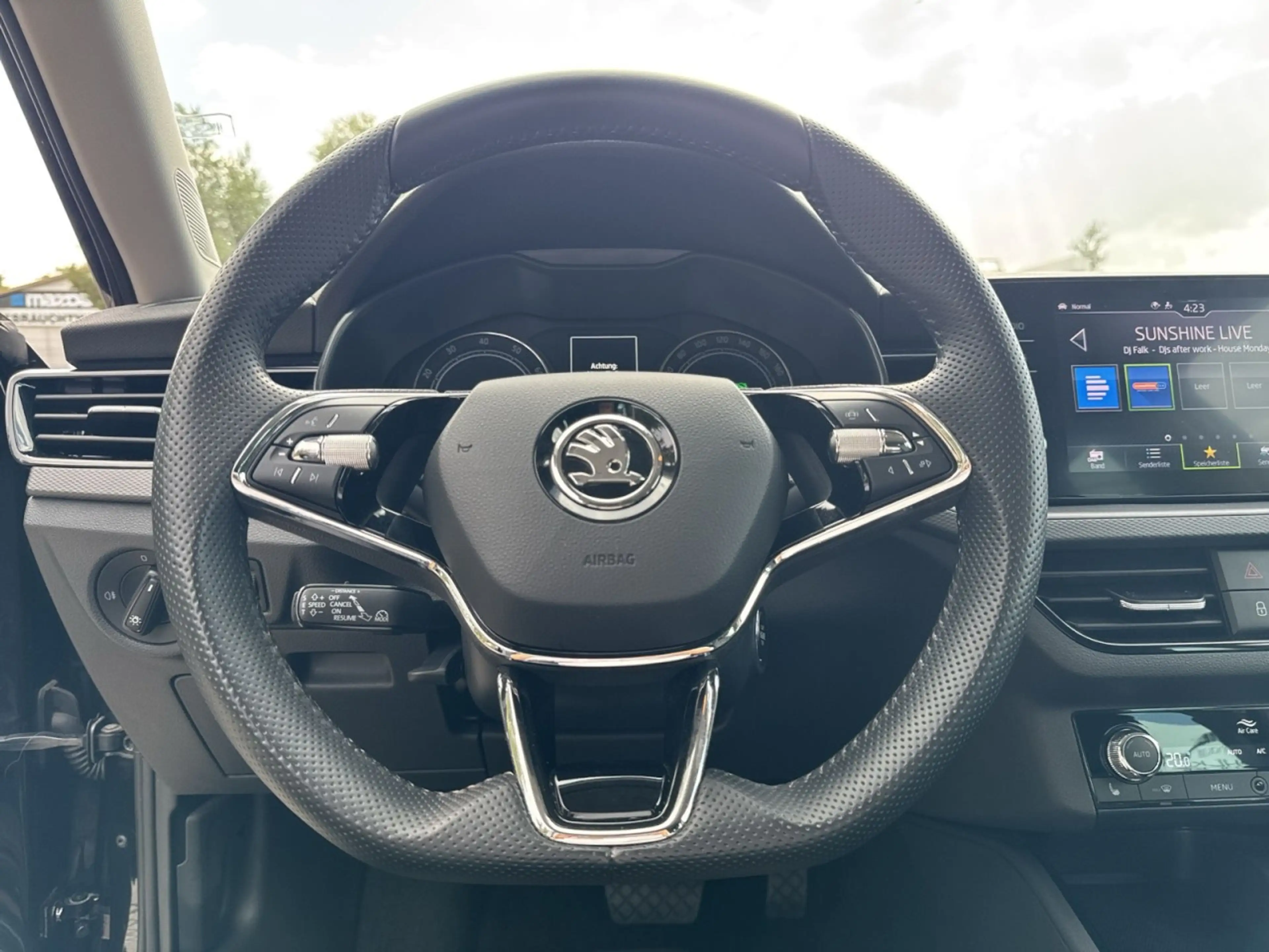 Skoda Kamiq 1.5T 110kW DSG*Sitzheizung*Climatronic*LED Klima — photo 14