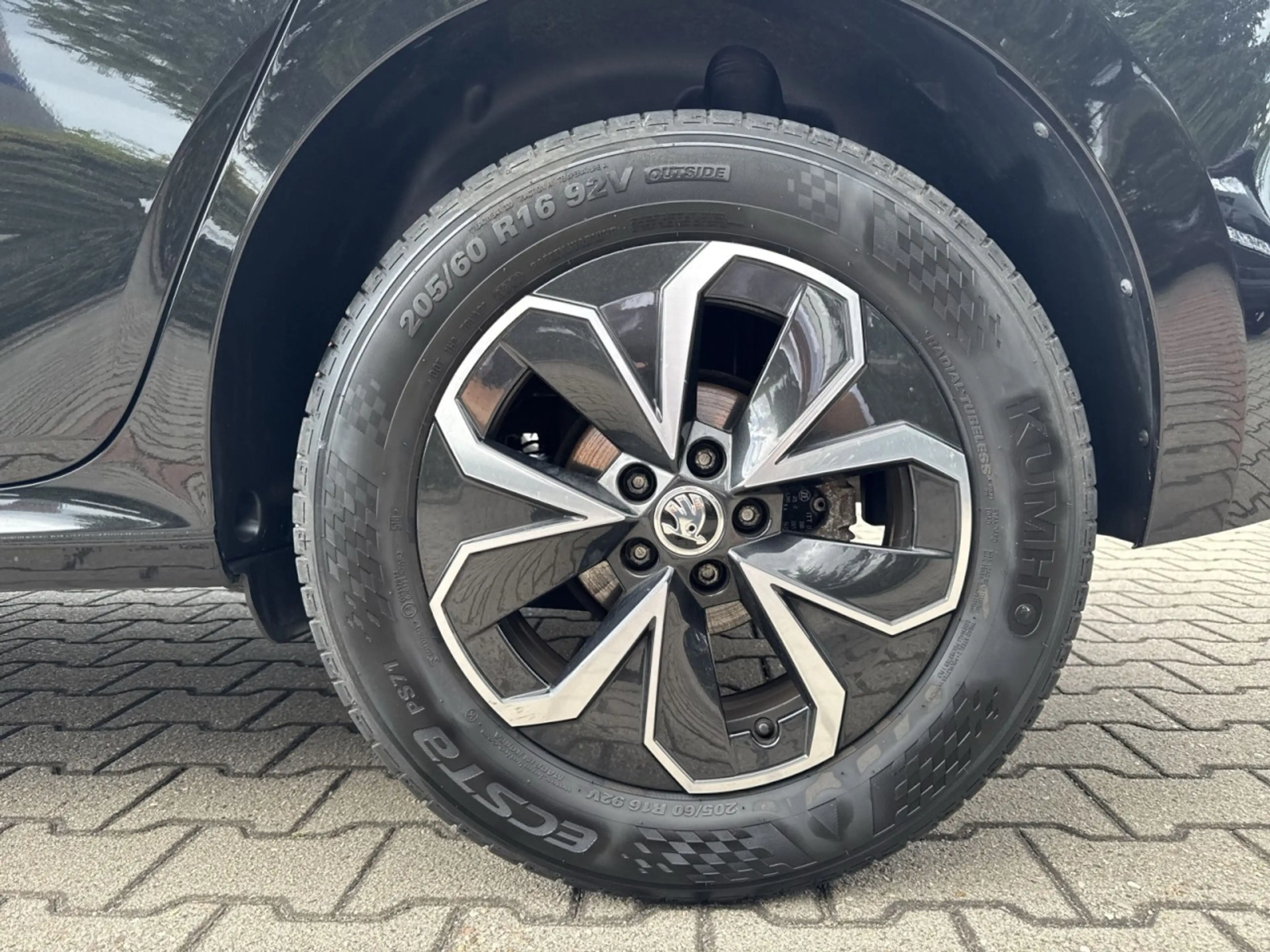 Skoda Kamiq 1.5T 110kW DSG*Sitzheizung*Climatronic*LED Klima — photo 8