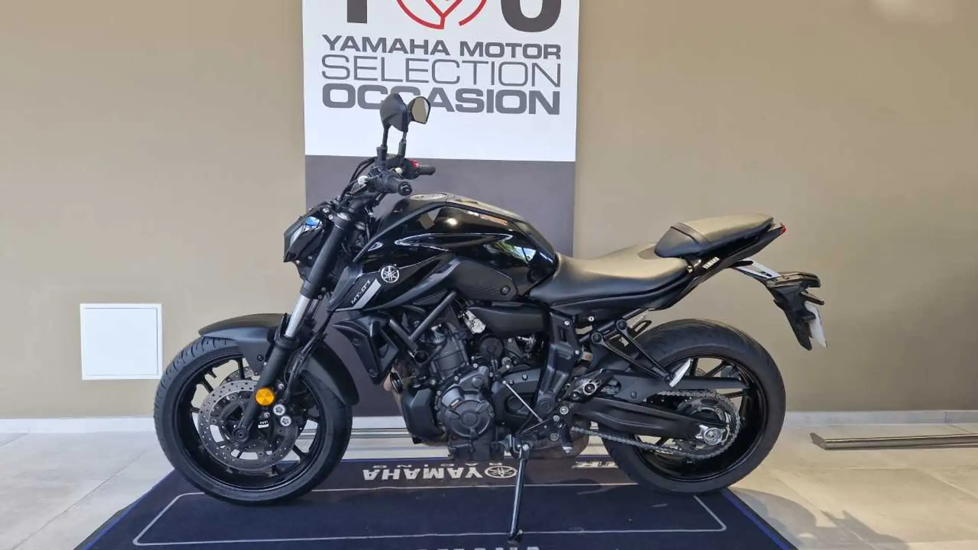 Yamaha MT-07 Negro - 2