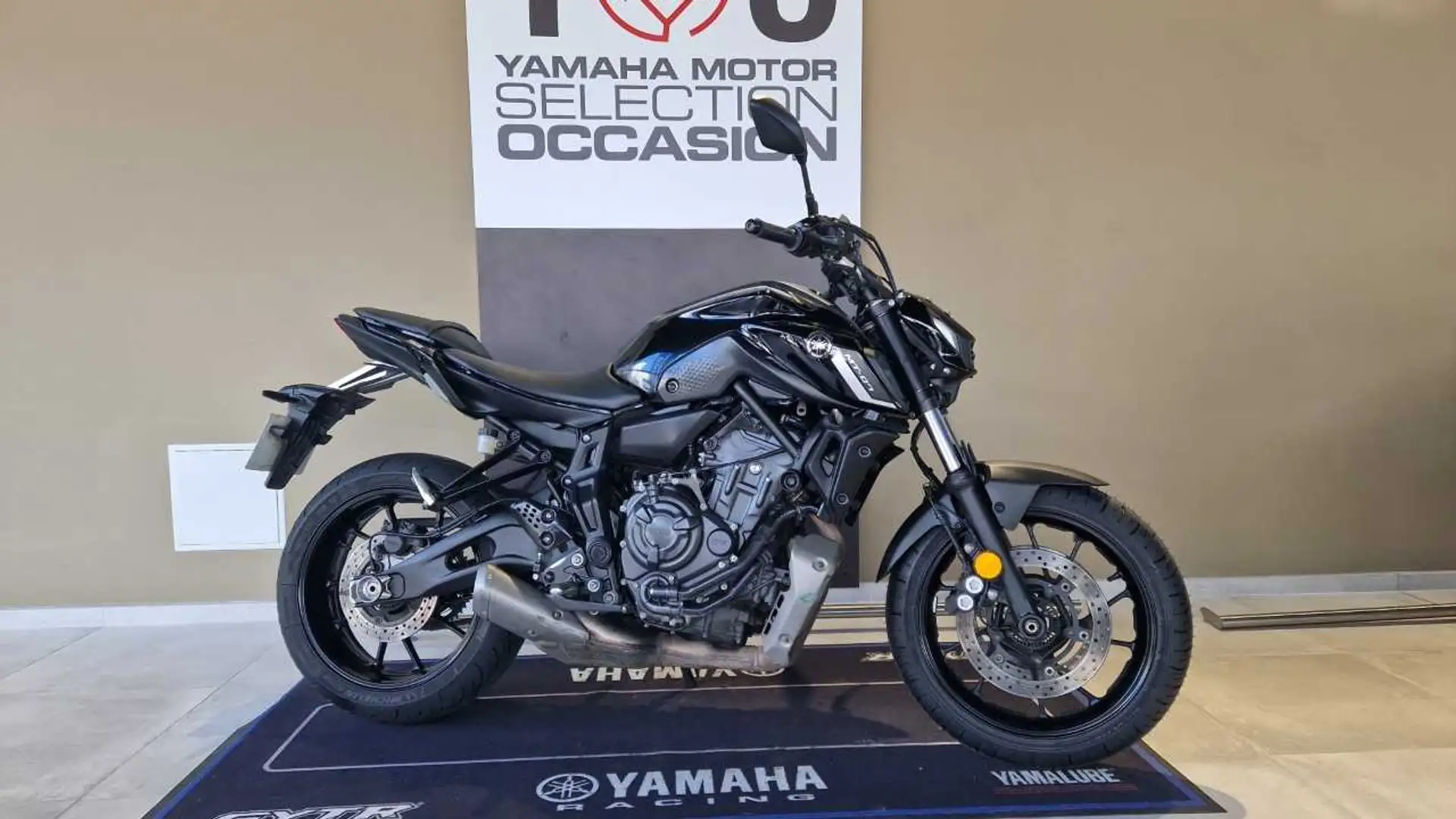 Yamaha MT-07 Negro - 1