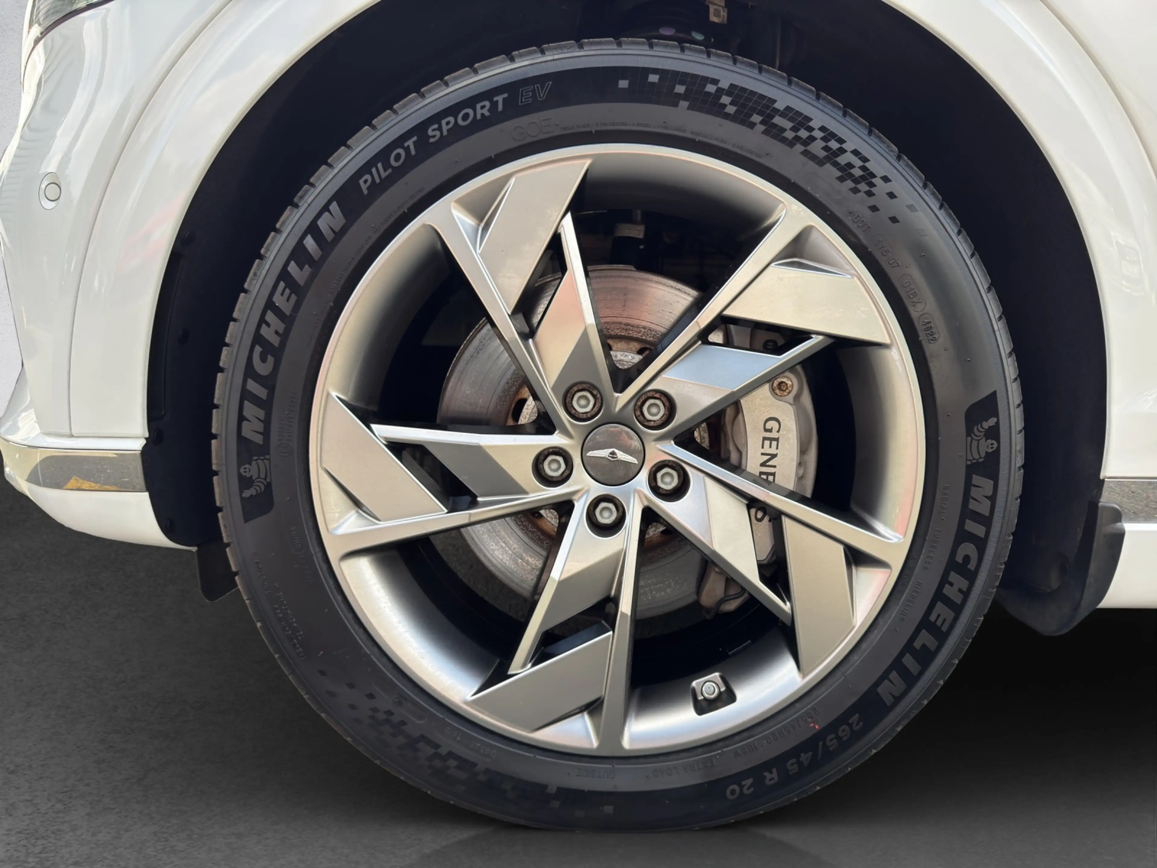Genesis GV70 Elektro 77,4 kWh SX1 Sport PANO/ACC/HEADUP — photo 15